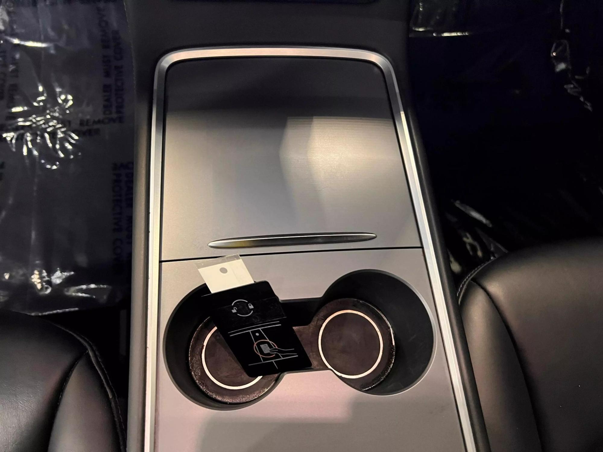 2022 Tesla Model Y Long Range photo 25