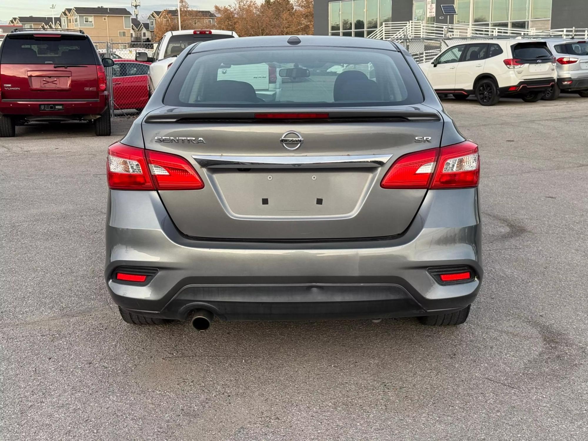 2016 Nissan Sentra SR photo 21