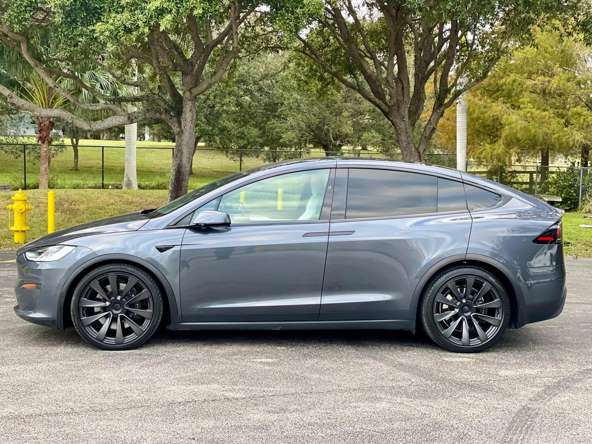 2023 Tesla Model X Long Range photo 48