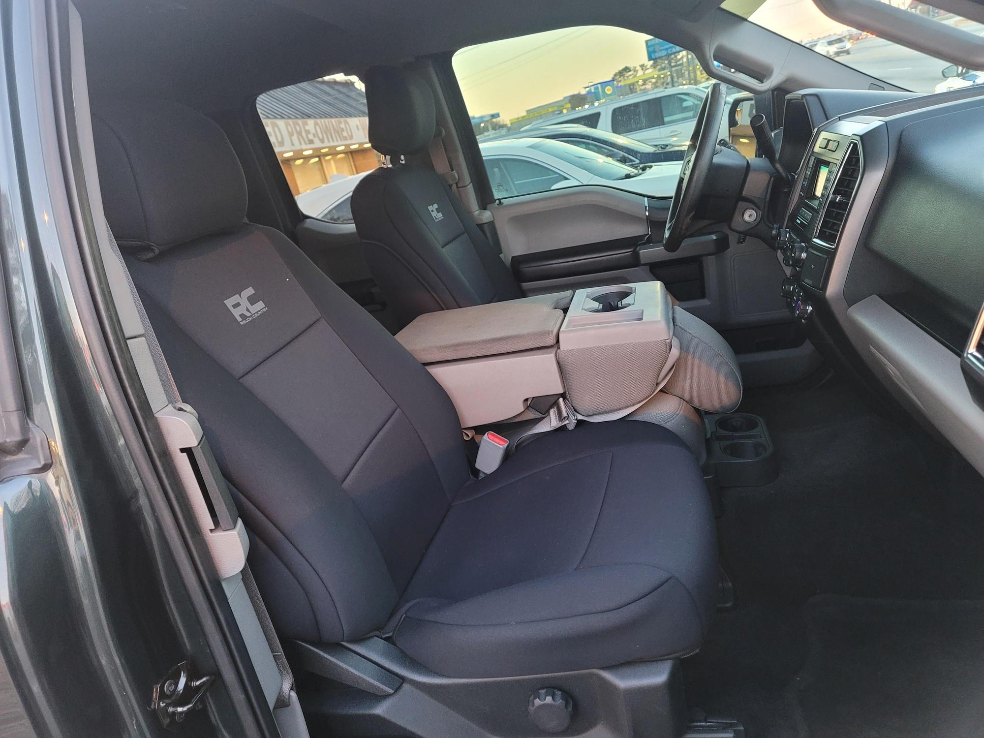 2015 Ford F-150 XLT photo 42