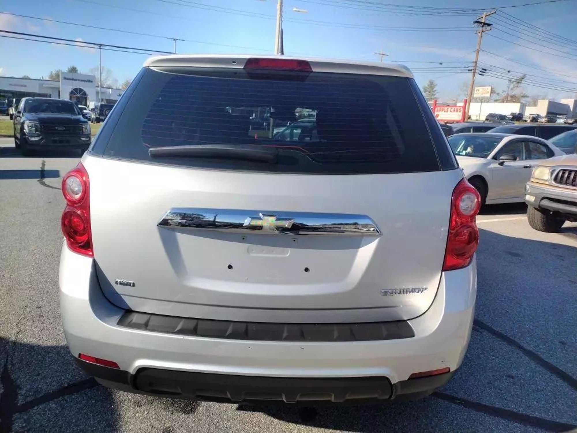 2013 Chevrolet Equinox LS photo 12