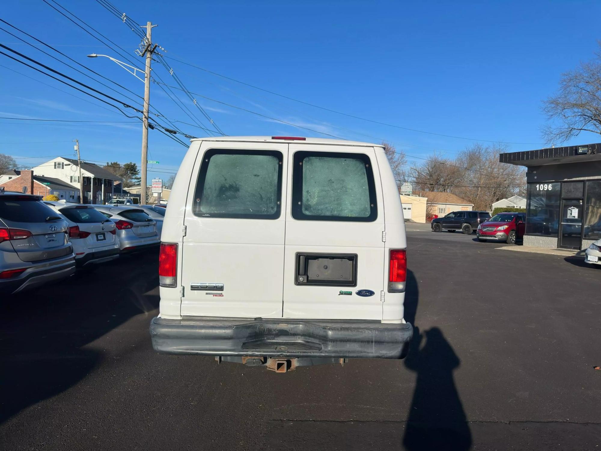 2014 Ford E-Series Econoline Van Commercial photo 25