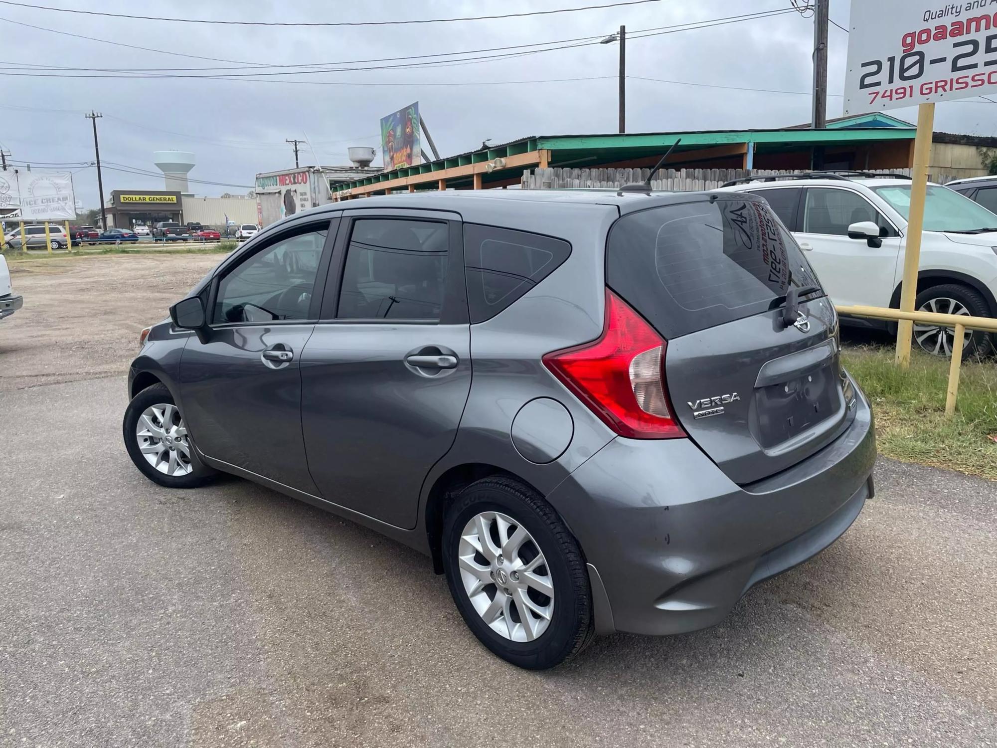 2018 Nissan Versa Note SV photo 17