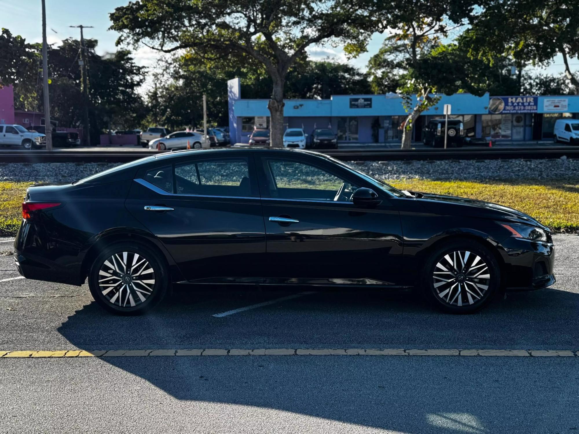 2023 Nissan Altima SV photo 27