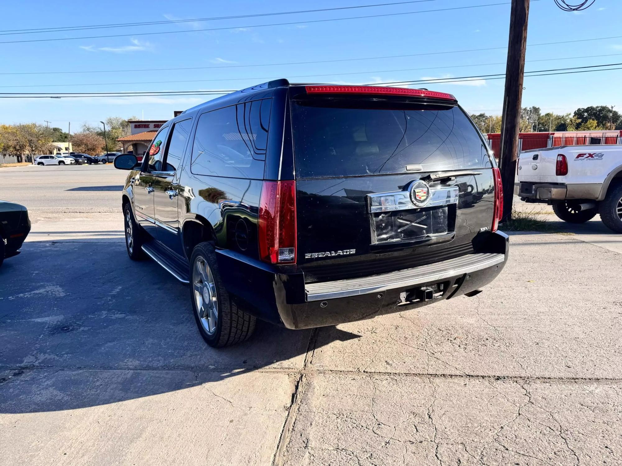 2007 Cadillac Escalade ESV Base photo 26