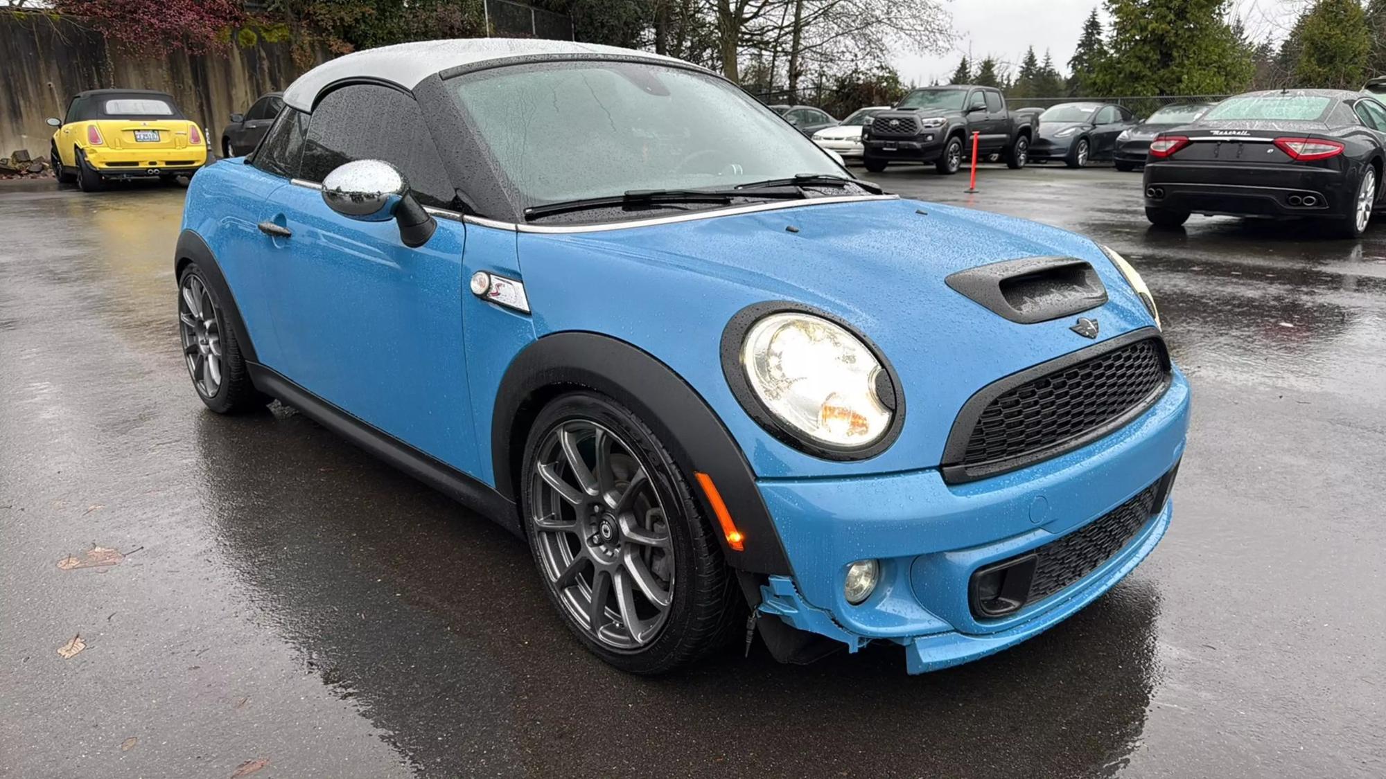 2013 MINI Cooper S photo 35