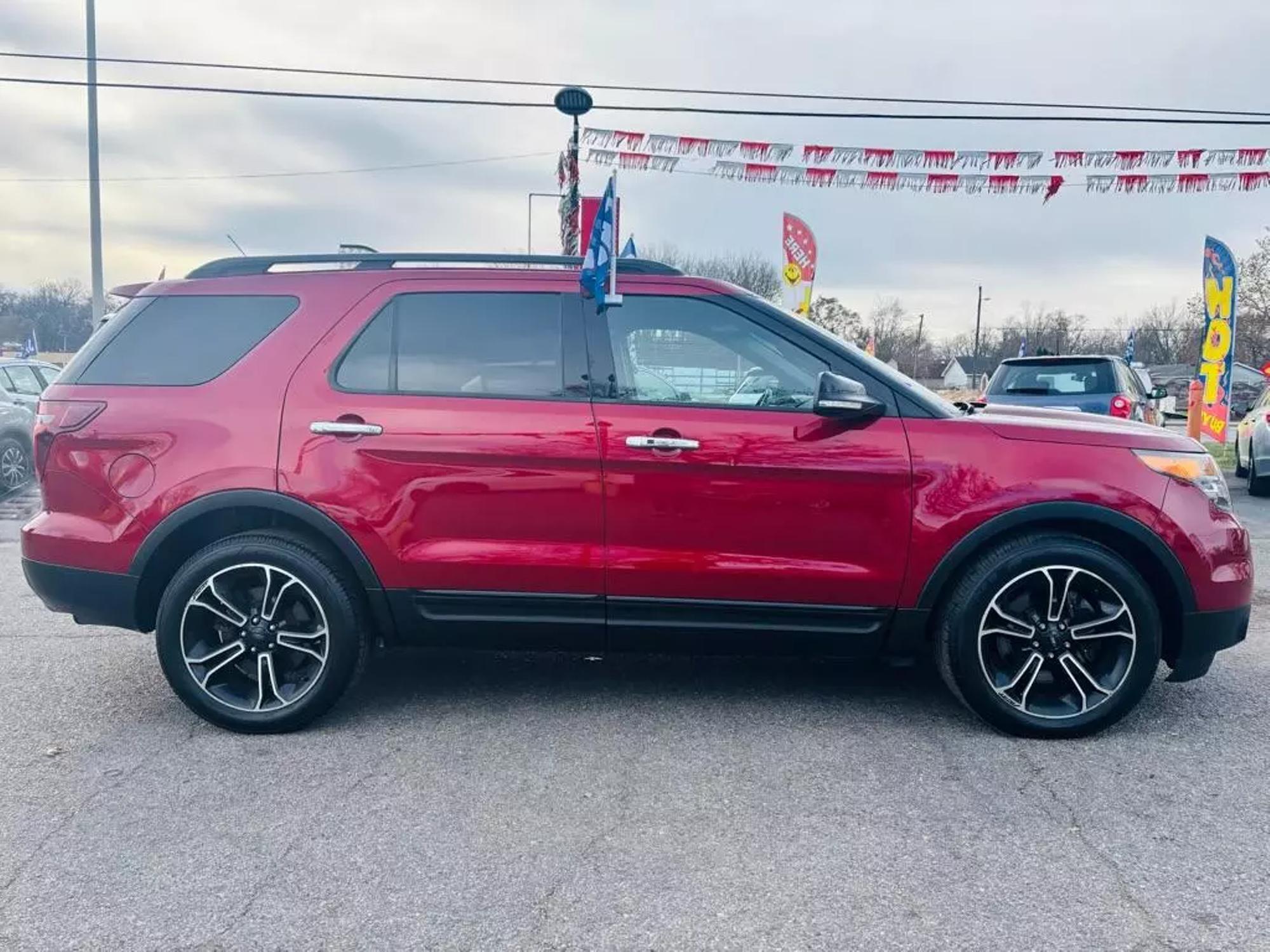 2014 Ford Explorer Sport photo 30