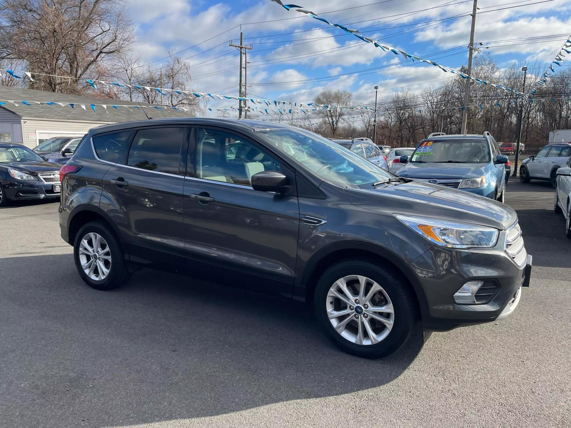 2019 Ford Escape SE photo 71