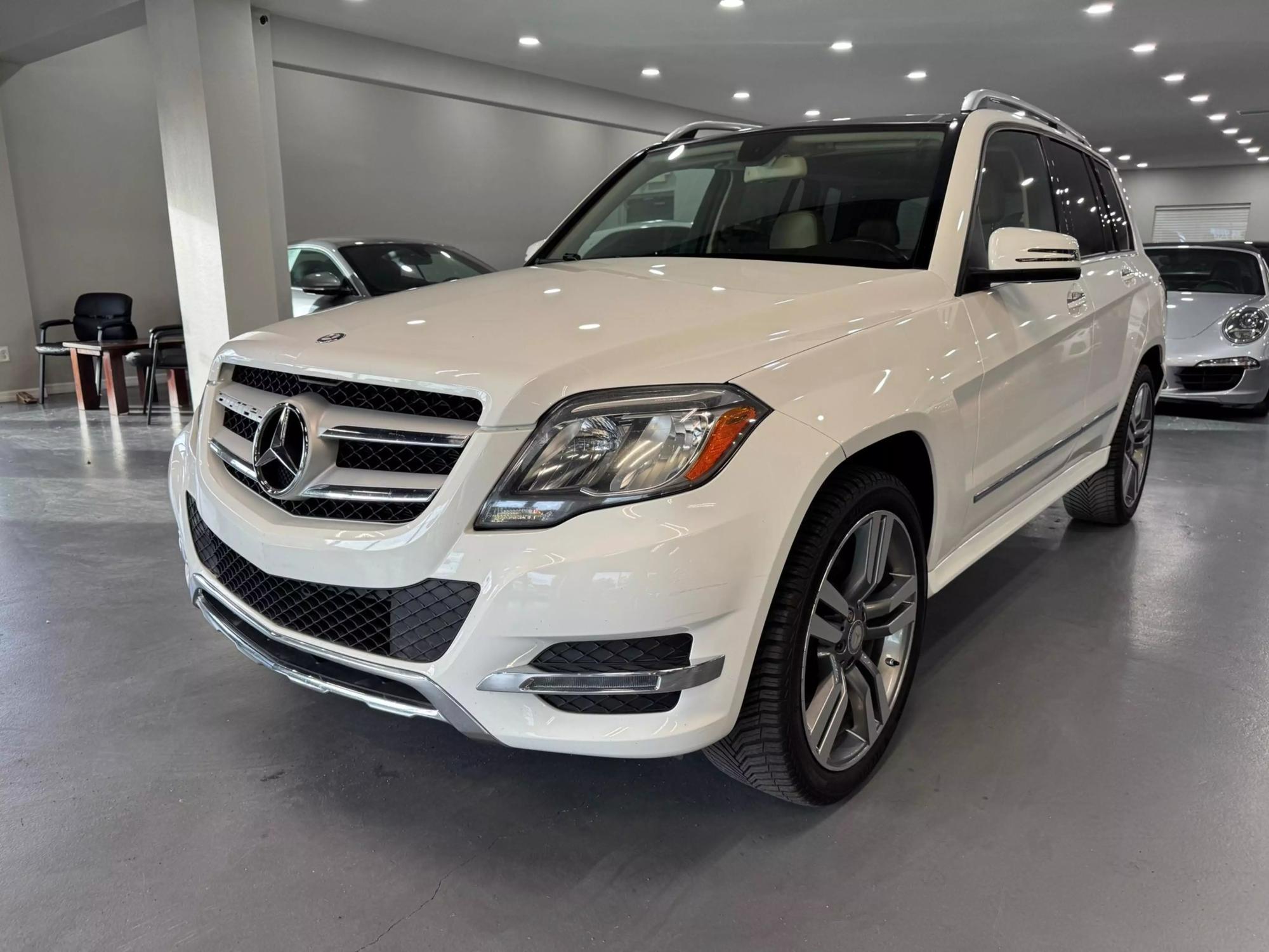 2015 Mercedes-Benz GLK-Class GLK350 photo 3