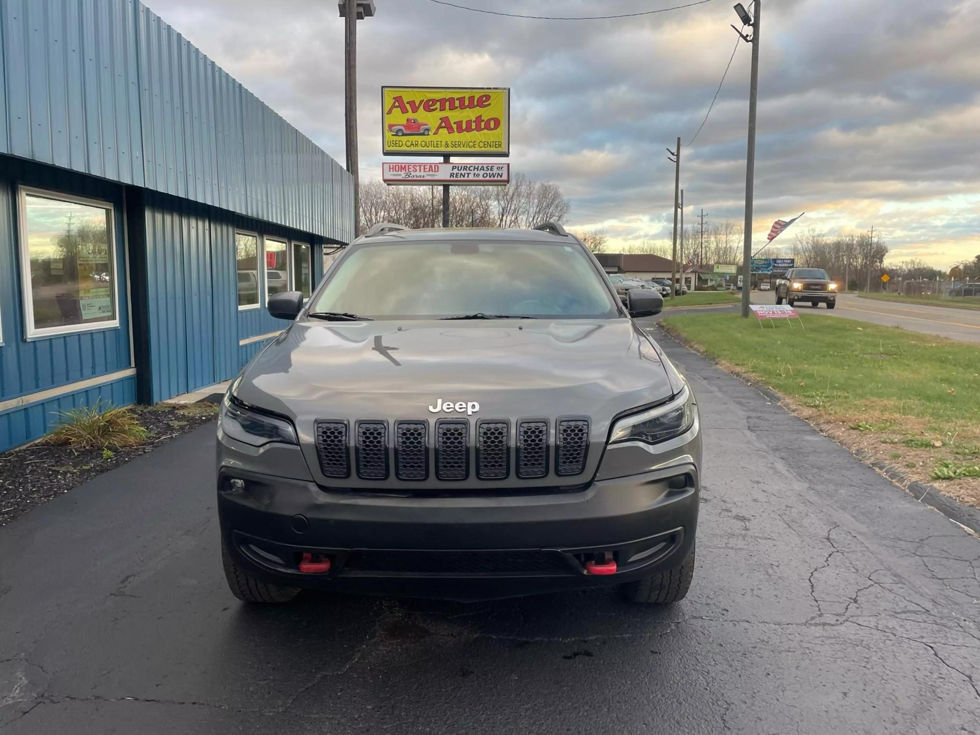 2019 Jeep Cherokee Trailhawk photo 12