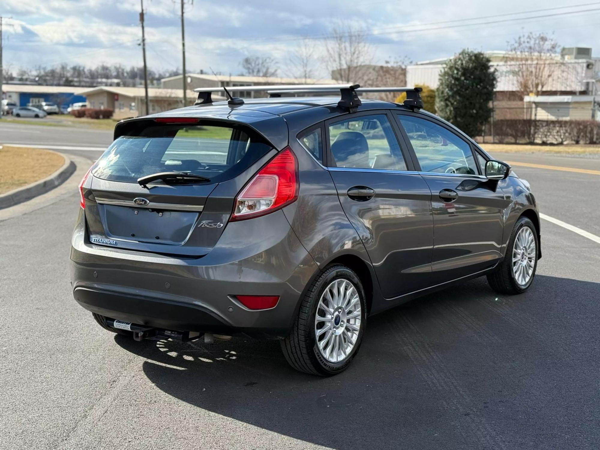 2015 Ford Fiesta Titanium photo 88