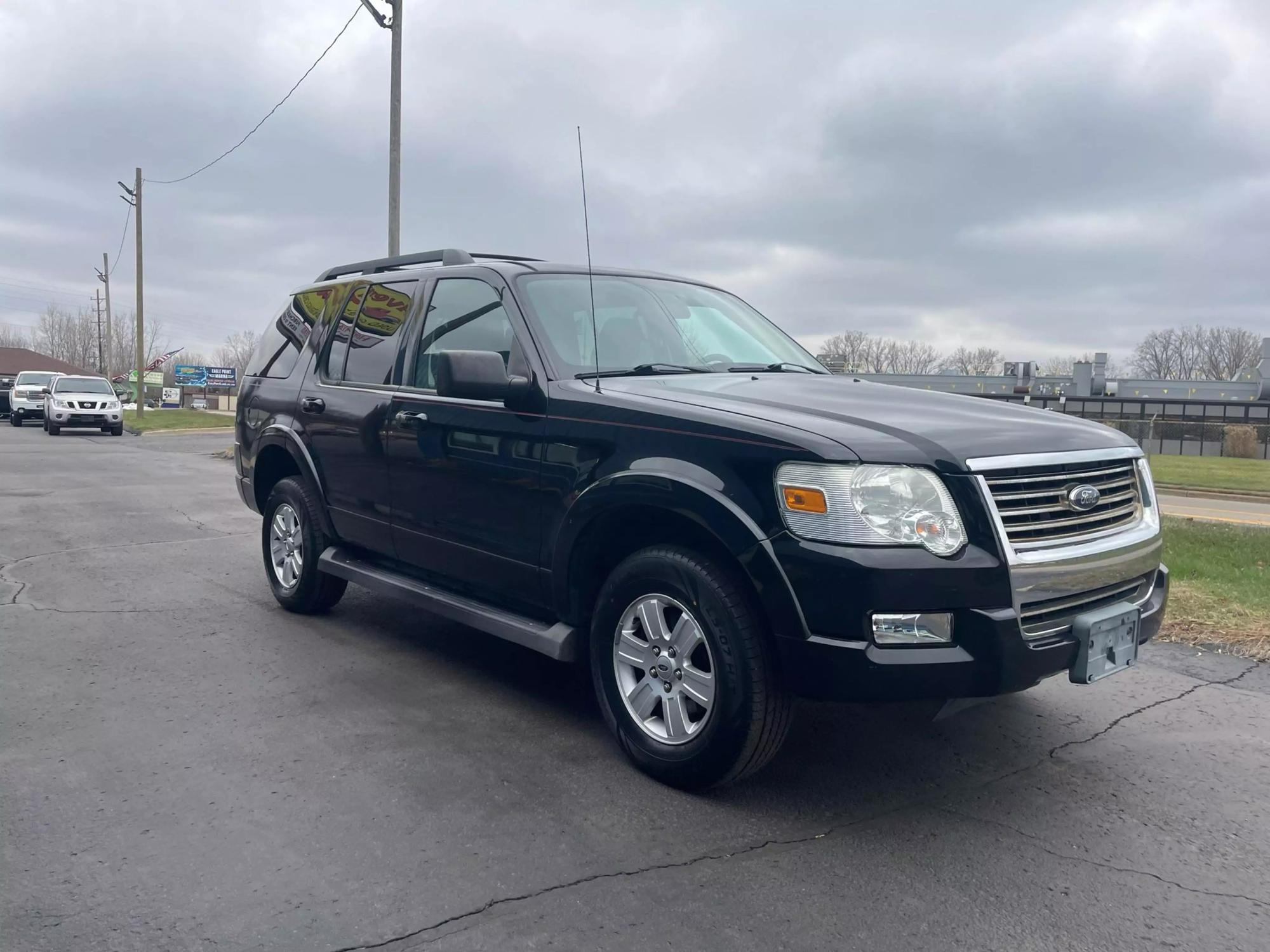 2010 Ford Explorer XLT photo 14