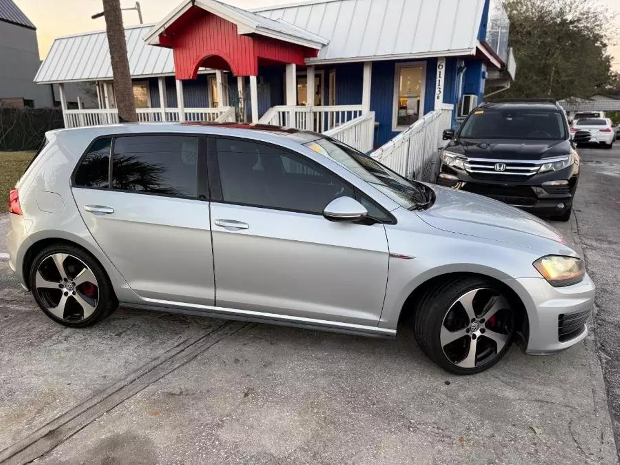 2015 Volkswagen Golf GTI S photo 19