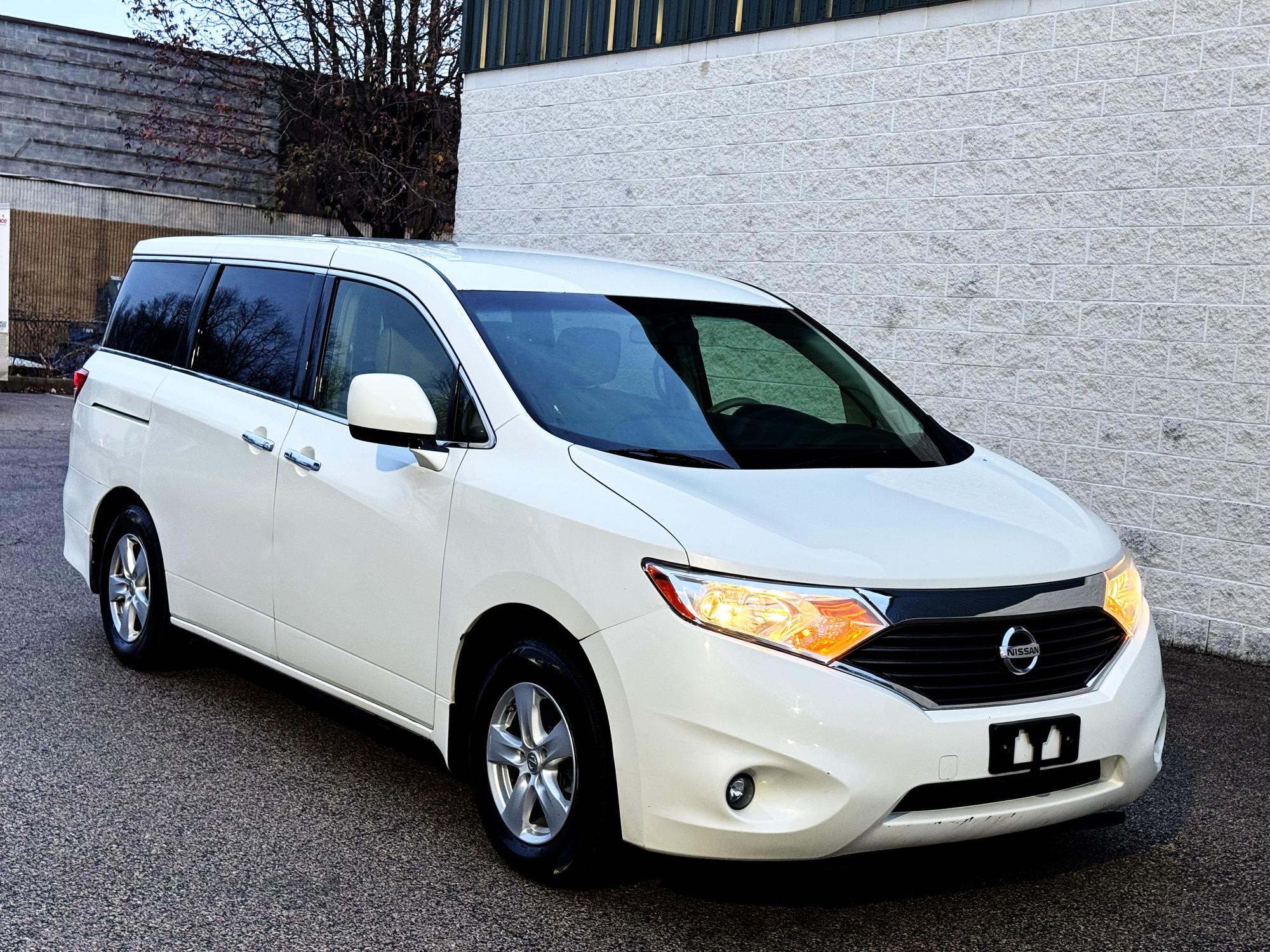 2015 Nissan Quest SV photo 46