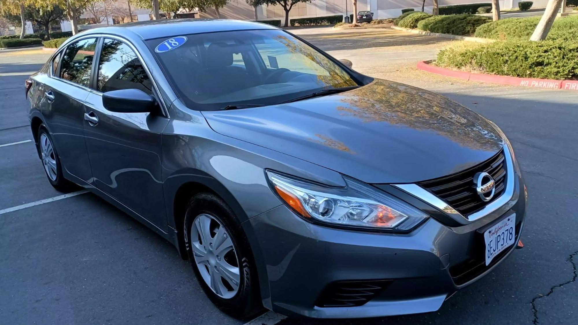 2018 Nissan Altima S photo 24