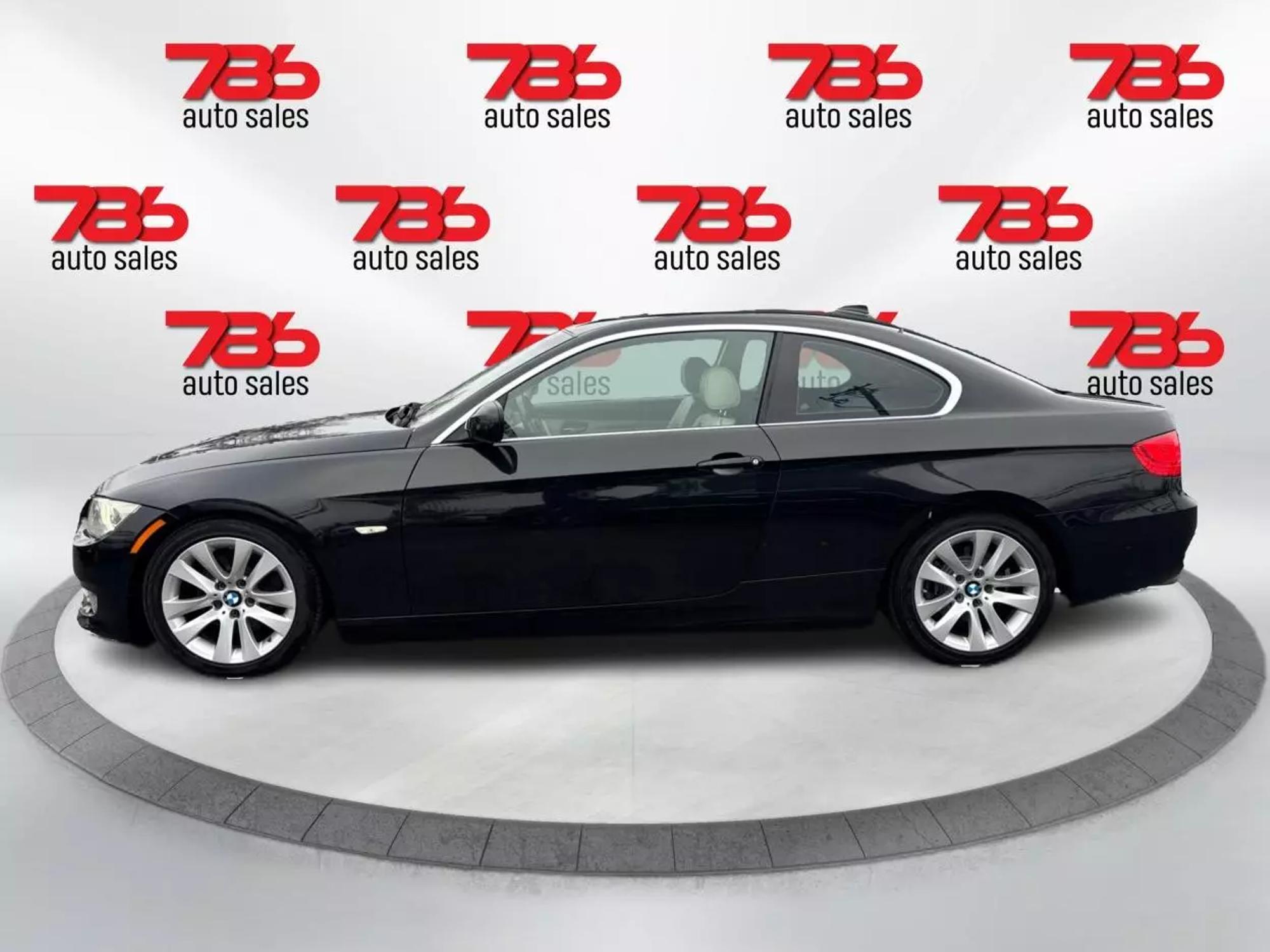 2011 BMW 3 Series 328i photo 43