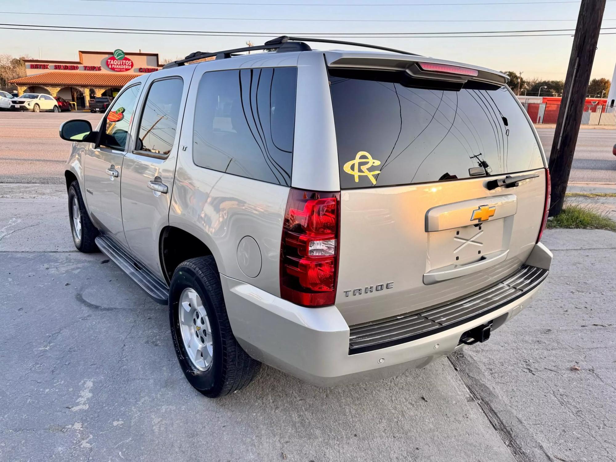 2013 Chevrolet Tahoe LT photo 17