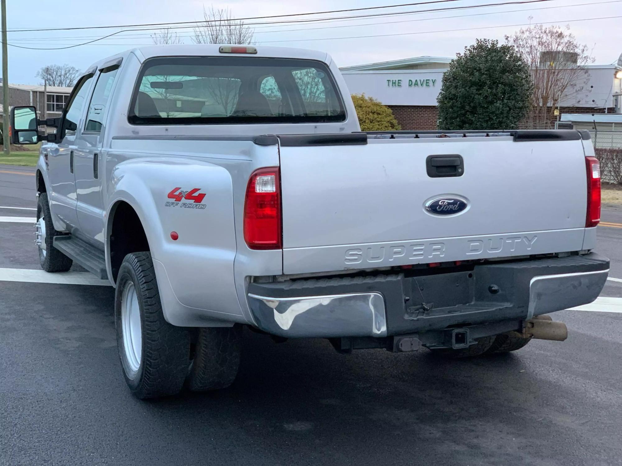 2008 Ford F-350 Super Duty XL photo 89