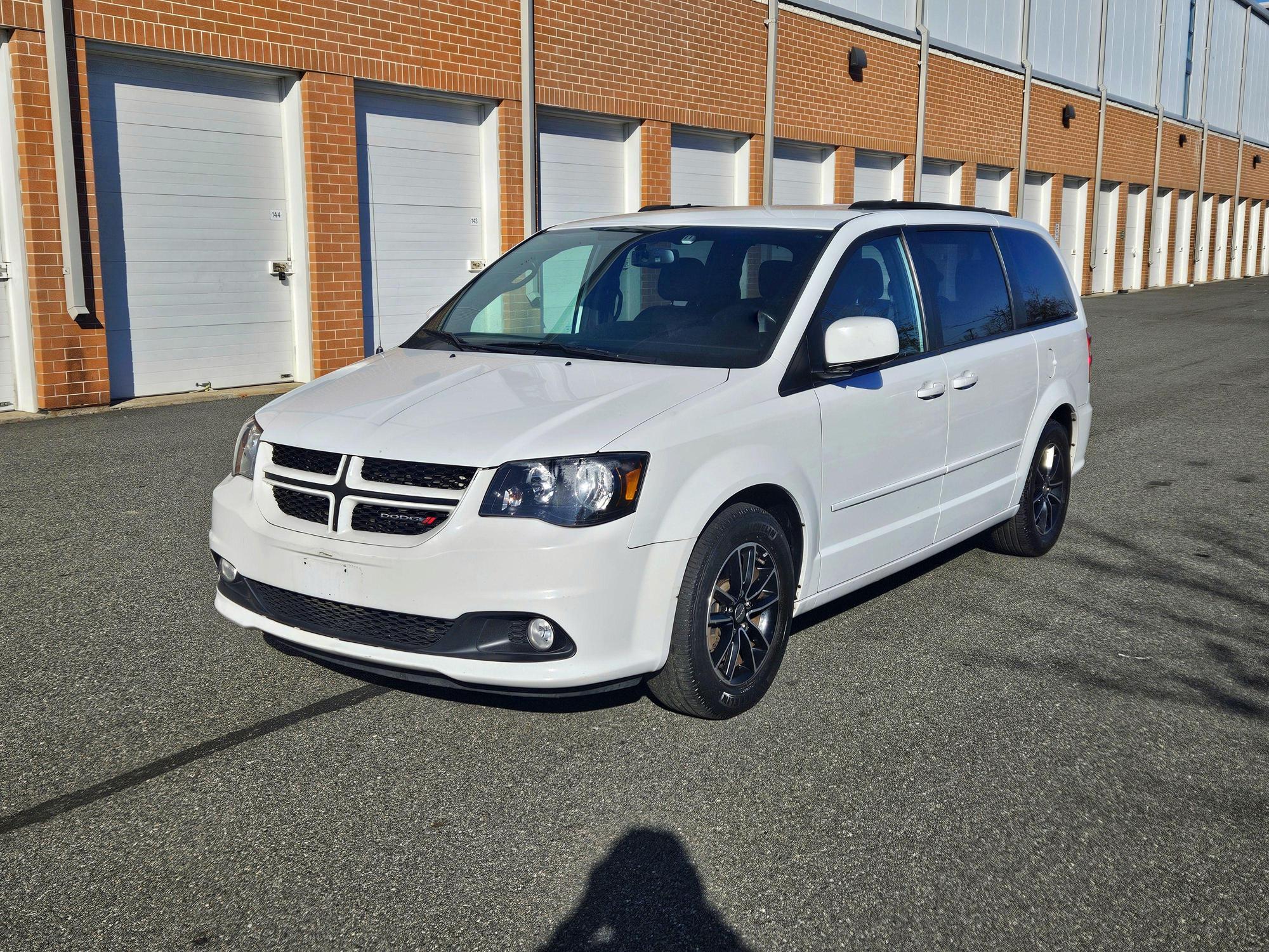 2017 Dodge Grand Caravan GT photo 21