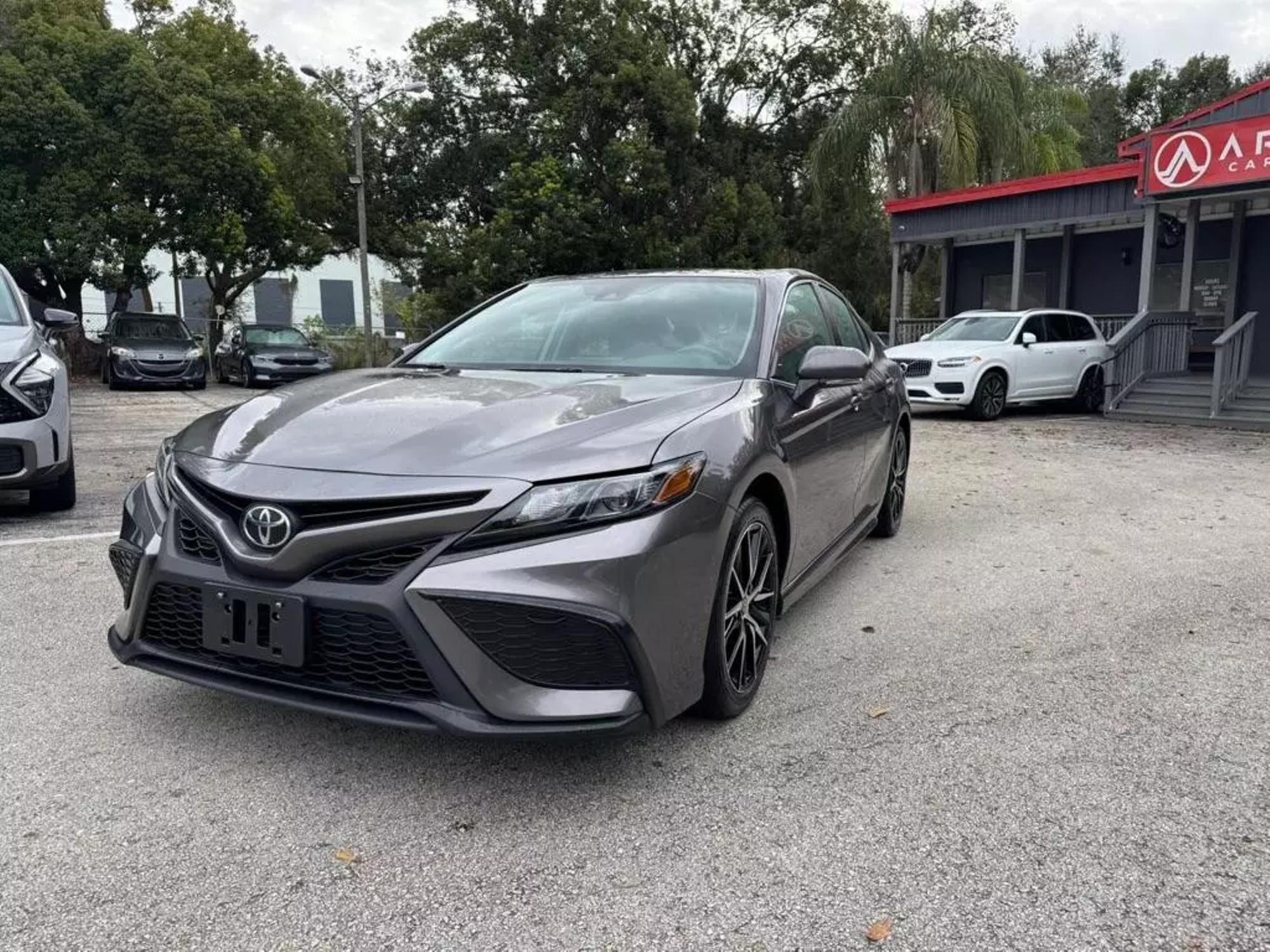 2022 Toyota Camry SE photo 30