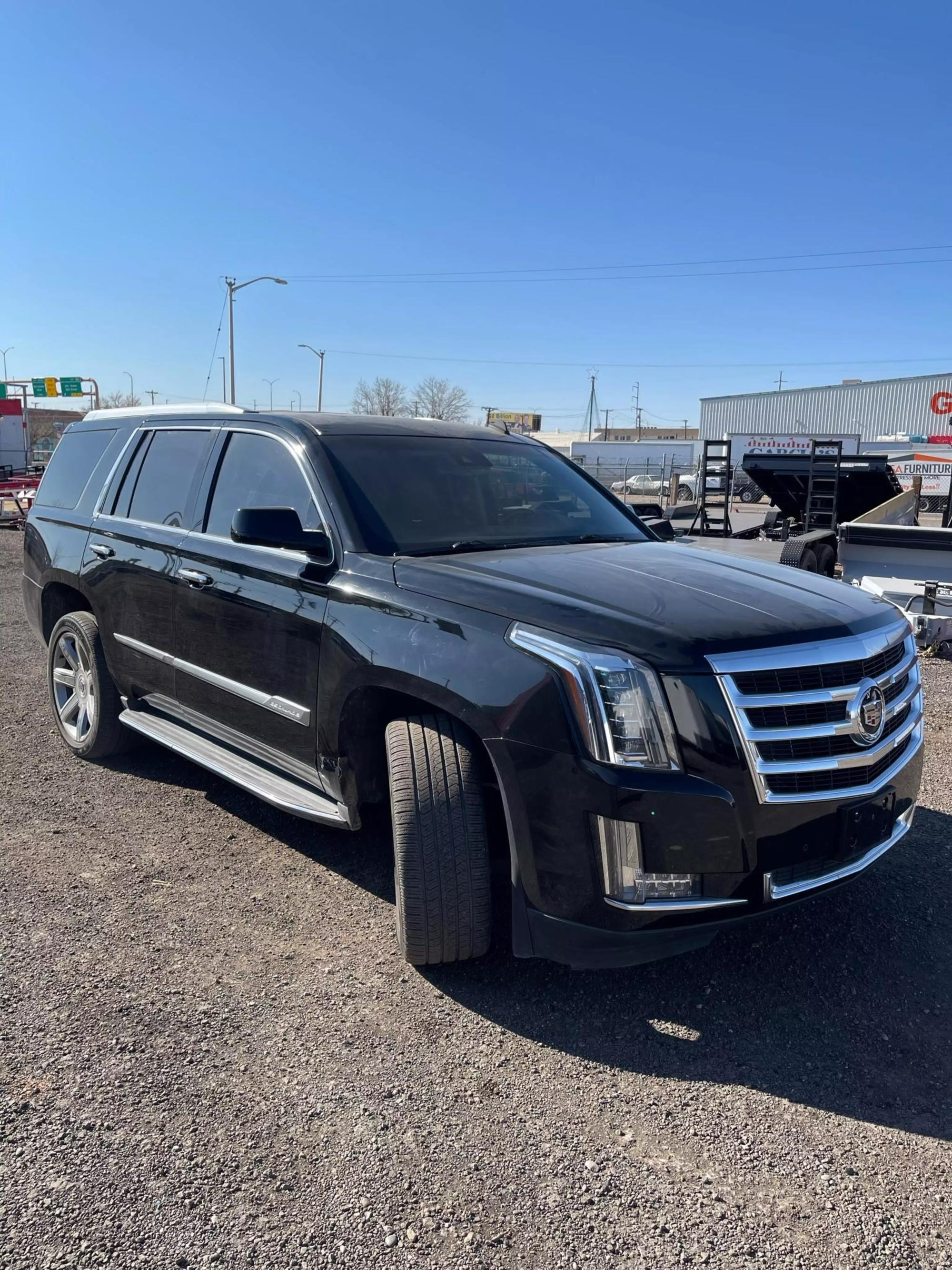 2015 Cadillac Escalade Luxury photo 18