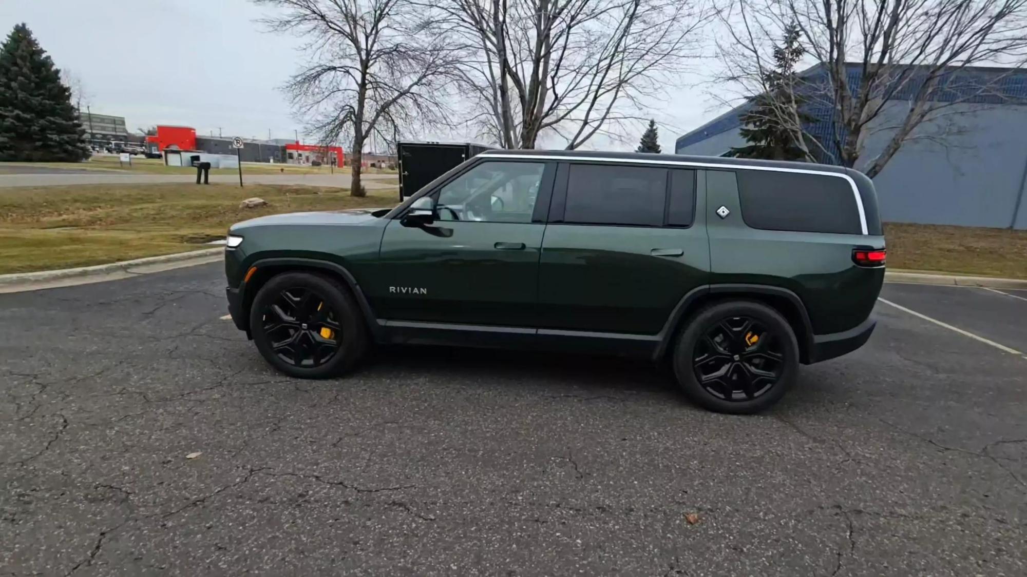 2023 Rivian R1S Adventure photo 45