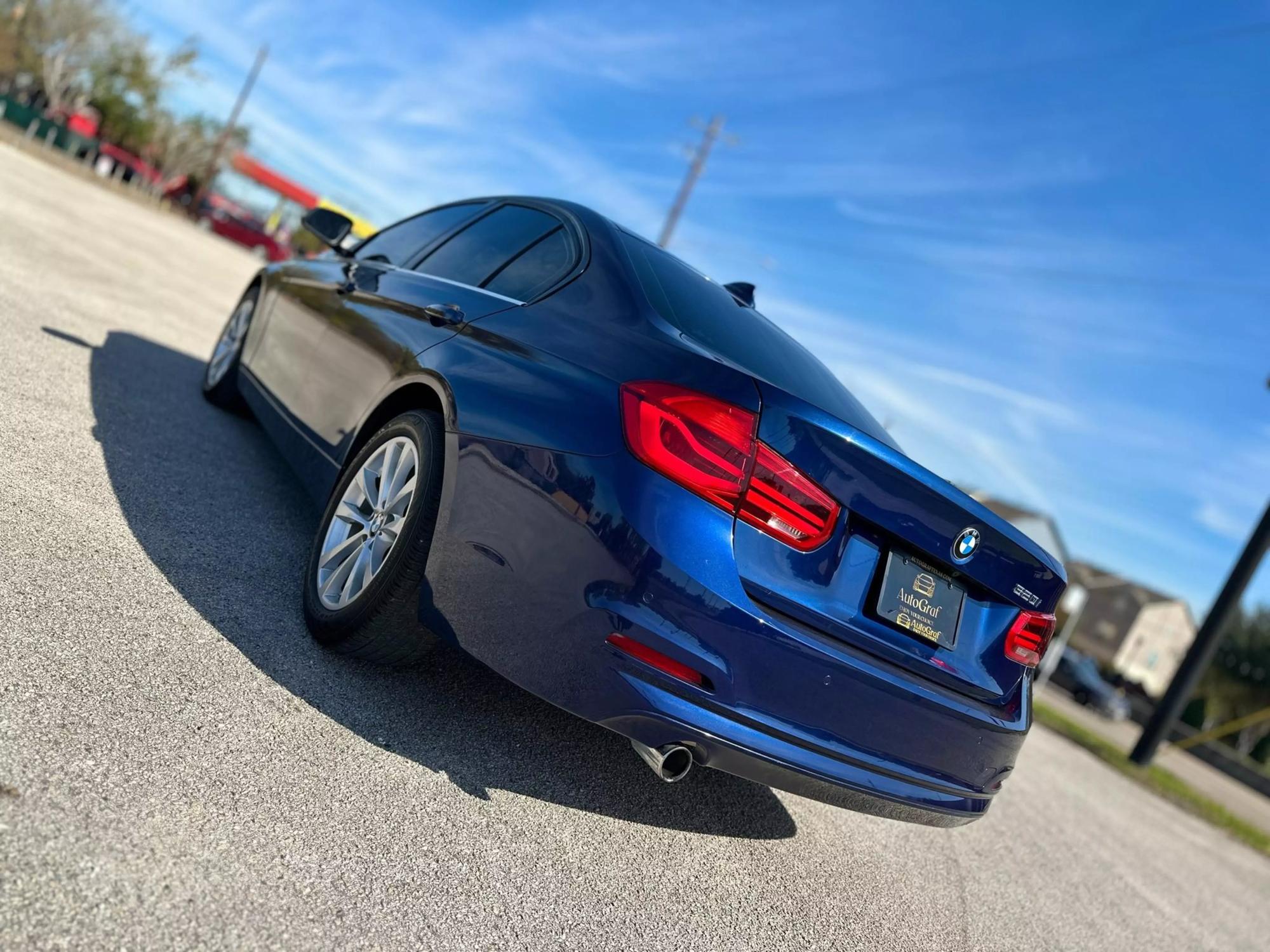 2017 BMW 3 Series 320i photo 26