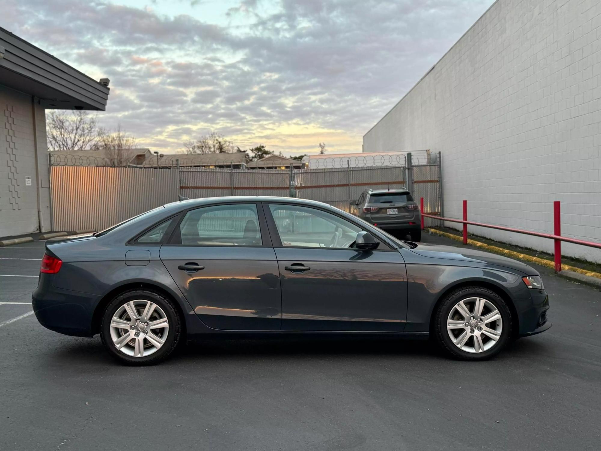 2009 Audi A4 Premium photo 28