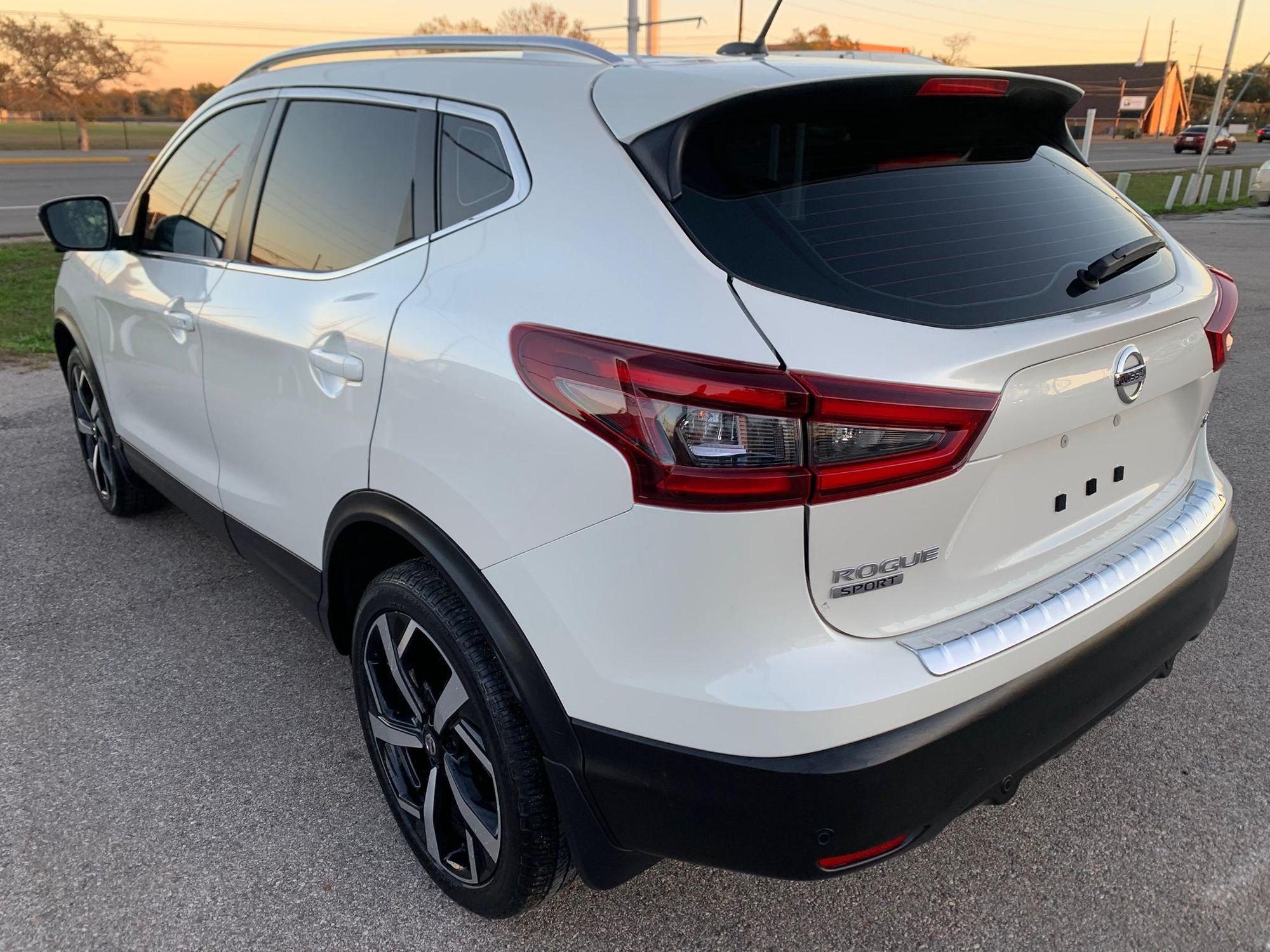 2022 Nissan Rogue Sport SL photo 31