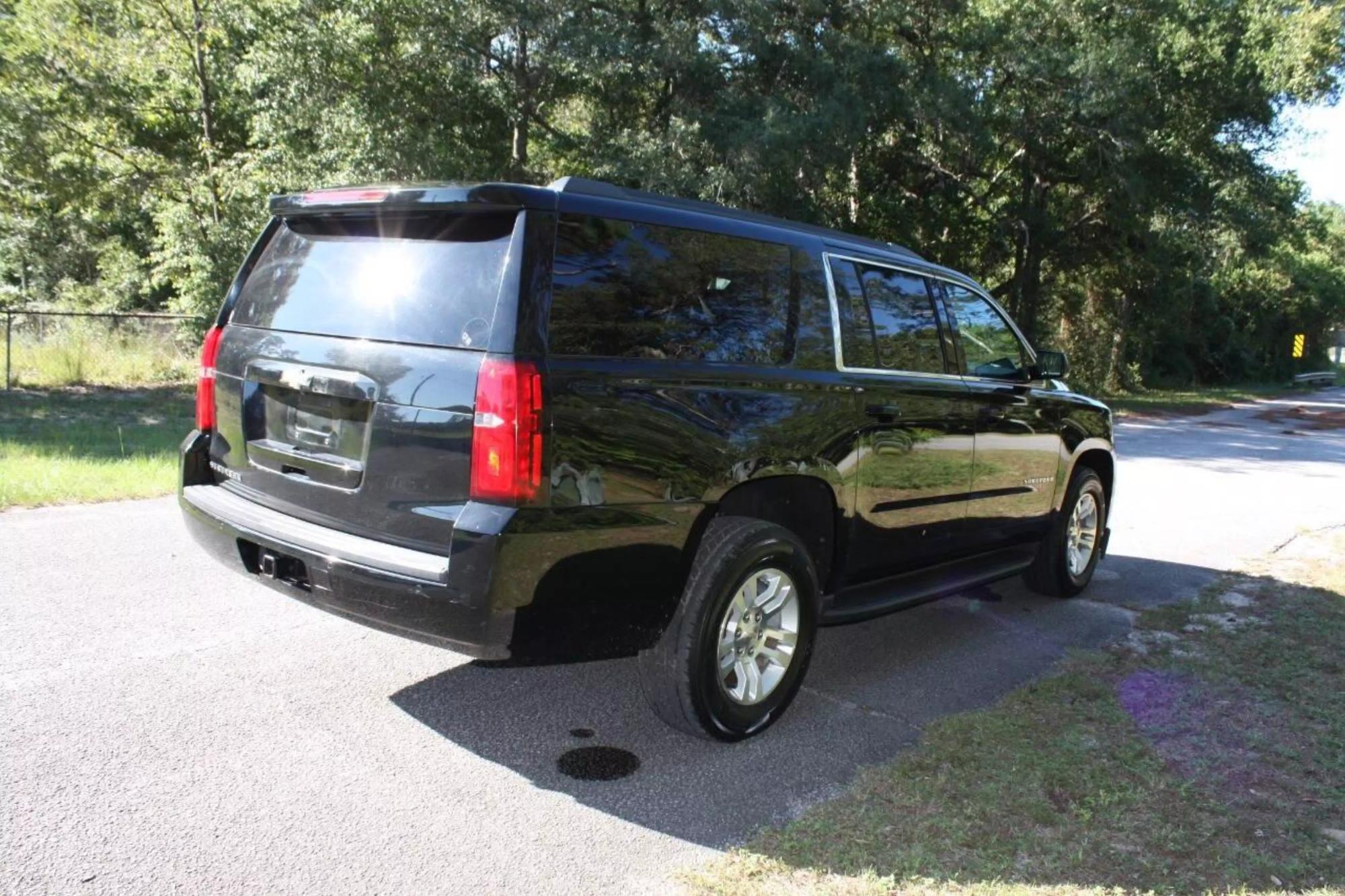 2018 Chevrolet Suburban LS photo 34