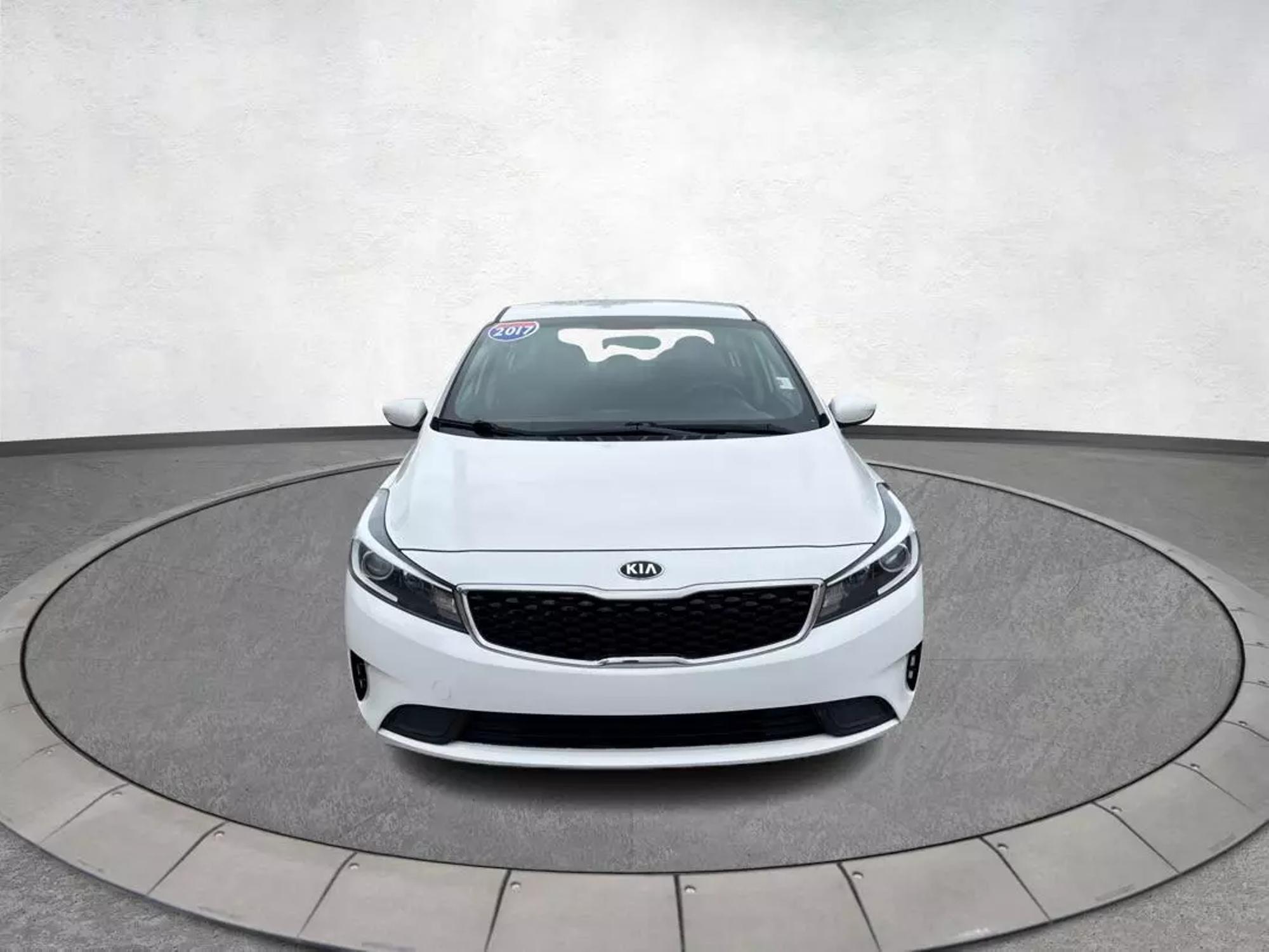 2017 Kia Forte LX photo 25