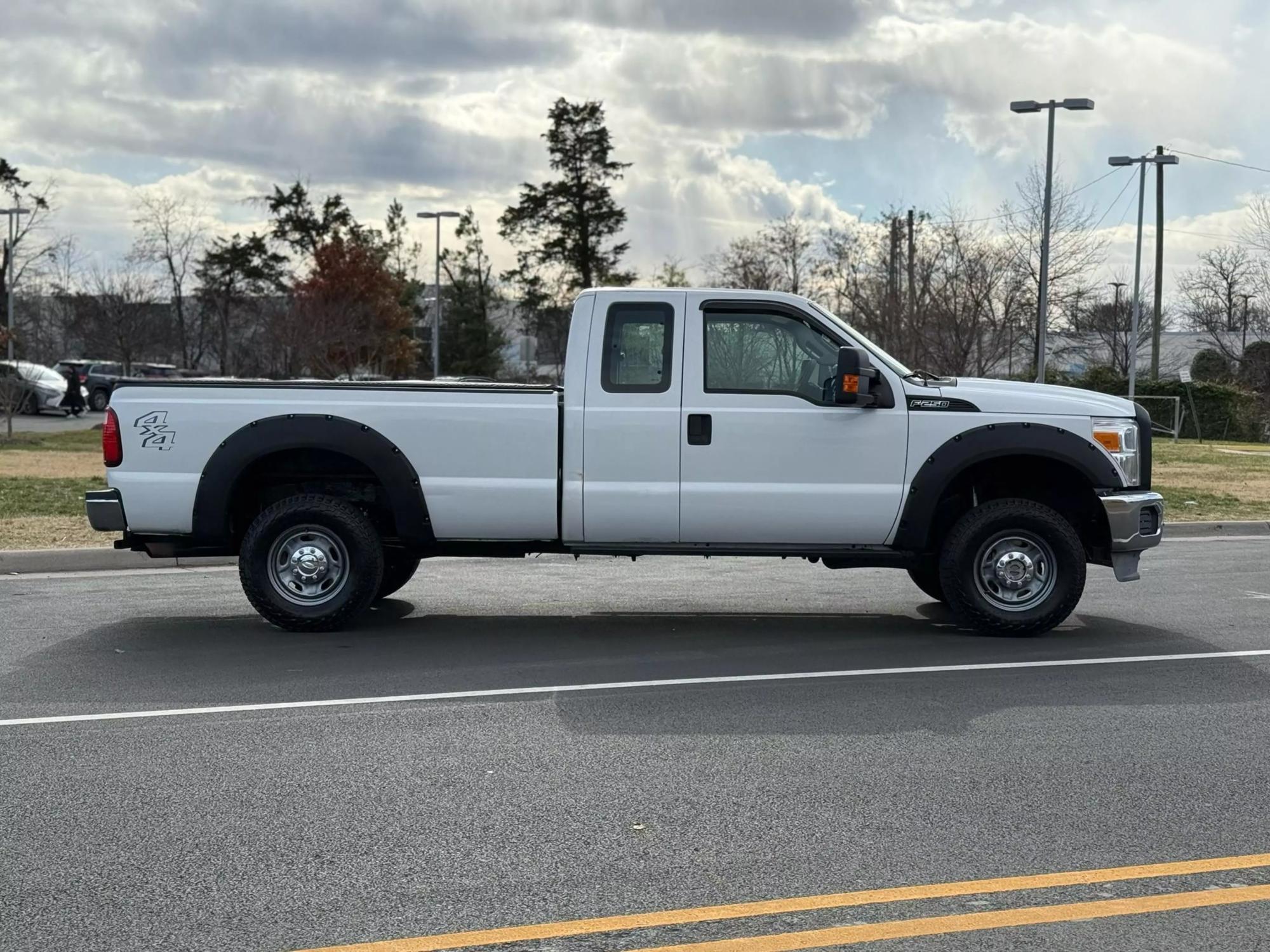 2011 Ford F-250 Super Duty XLT photo 103