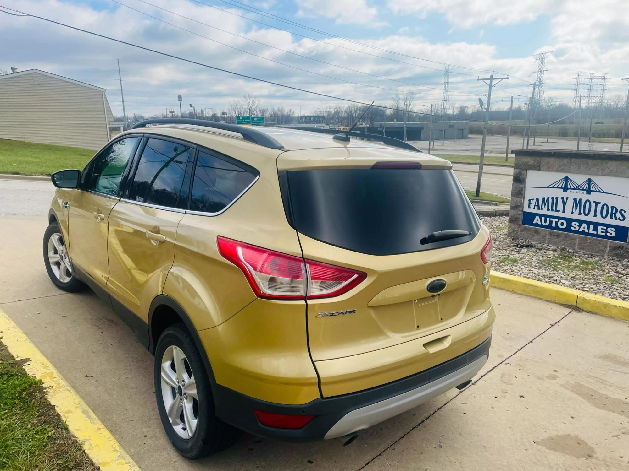 2015 Ford Escape SE photo 24