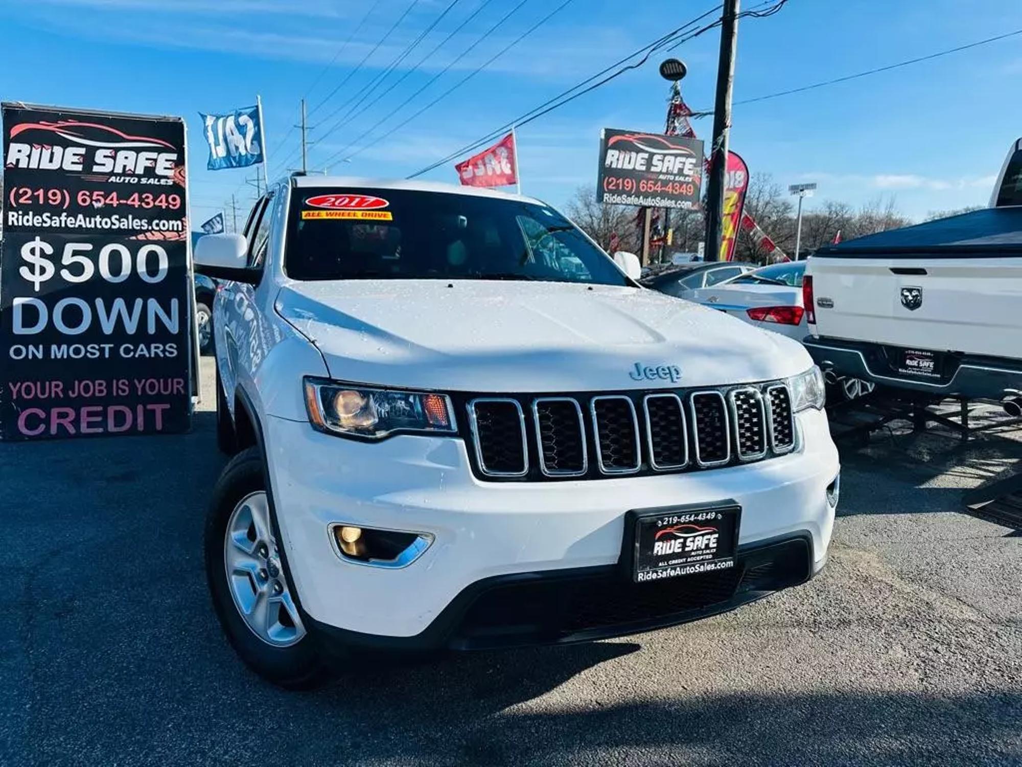 2017 Jeep Grand Cherokee Laredo E photo 26