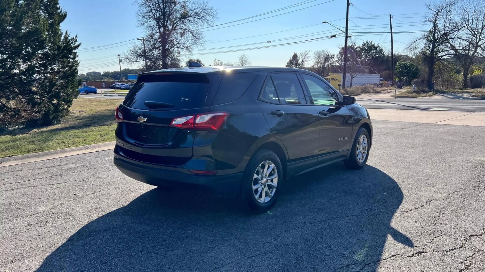 2019 Chevrolet Equinox LS photo 23