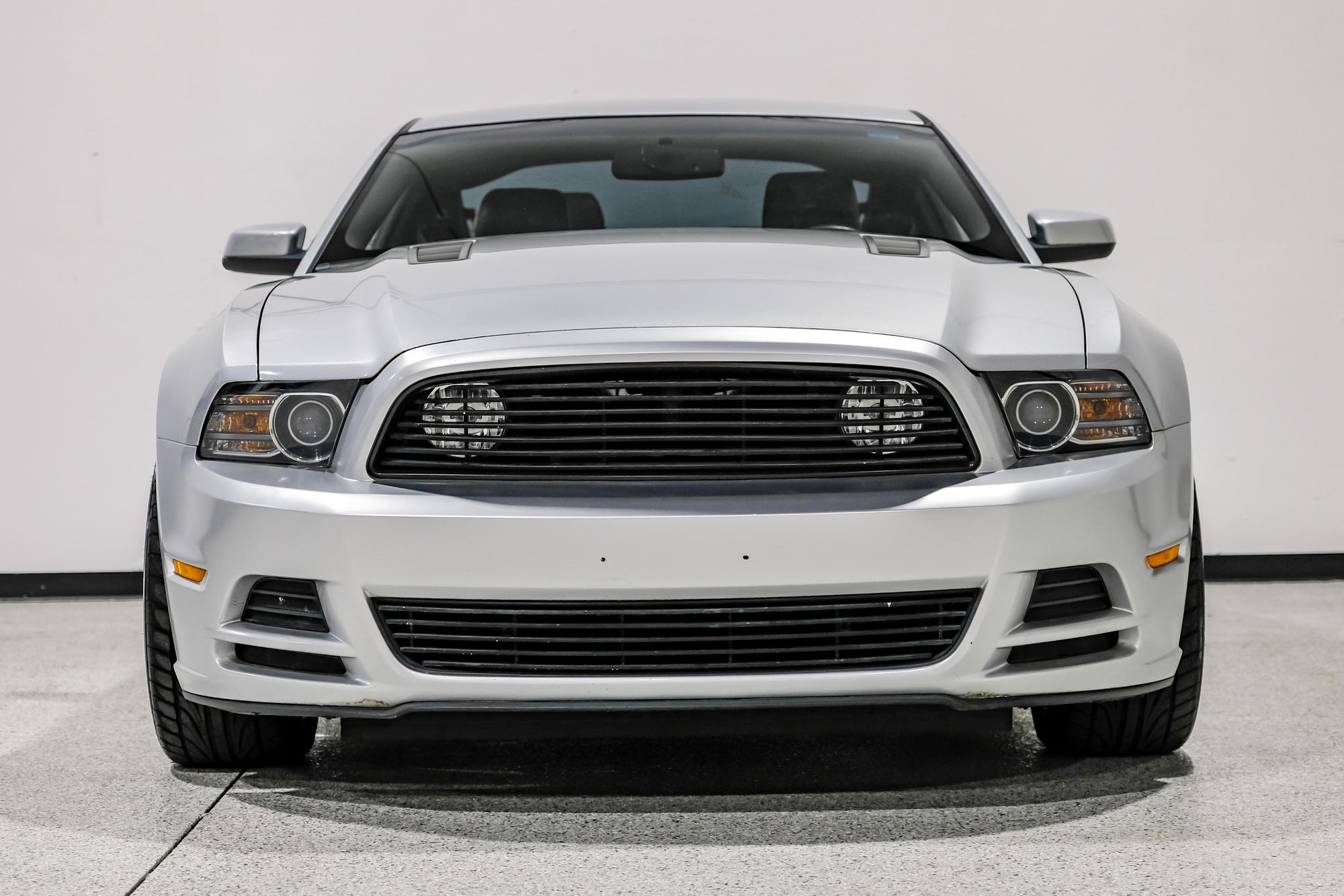 2013 Ford Mustang GT photo 66