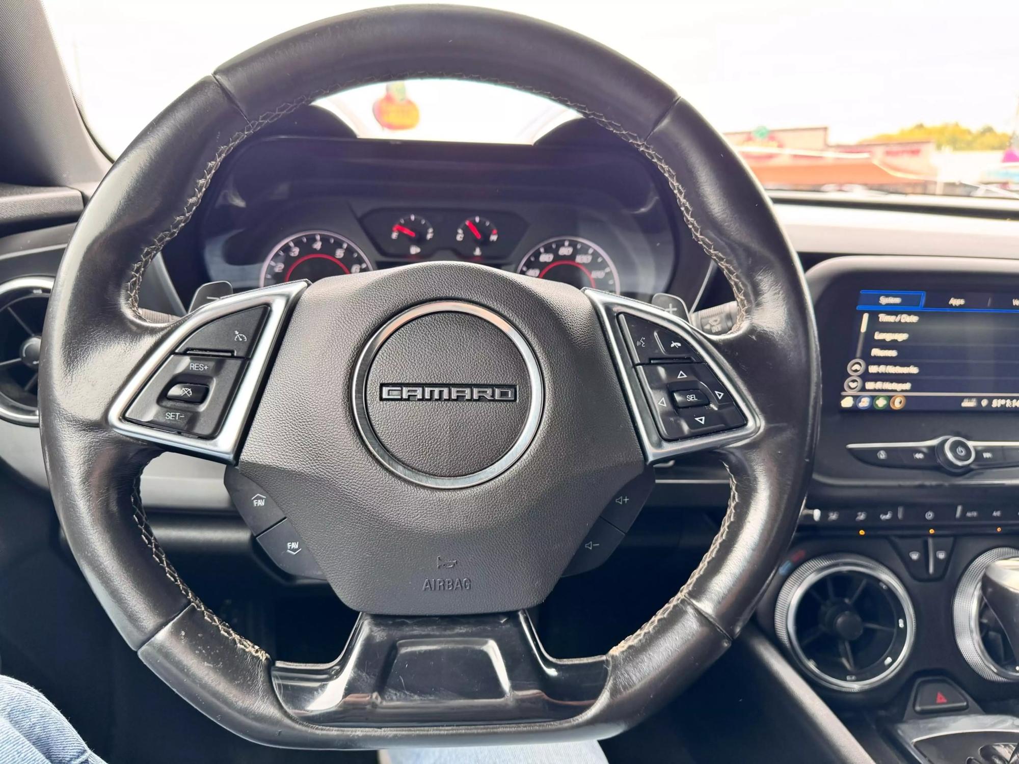 2019 Chevrolet Camaro 1LT photo 21