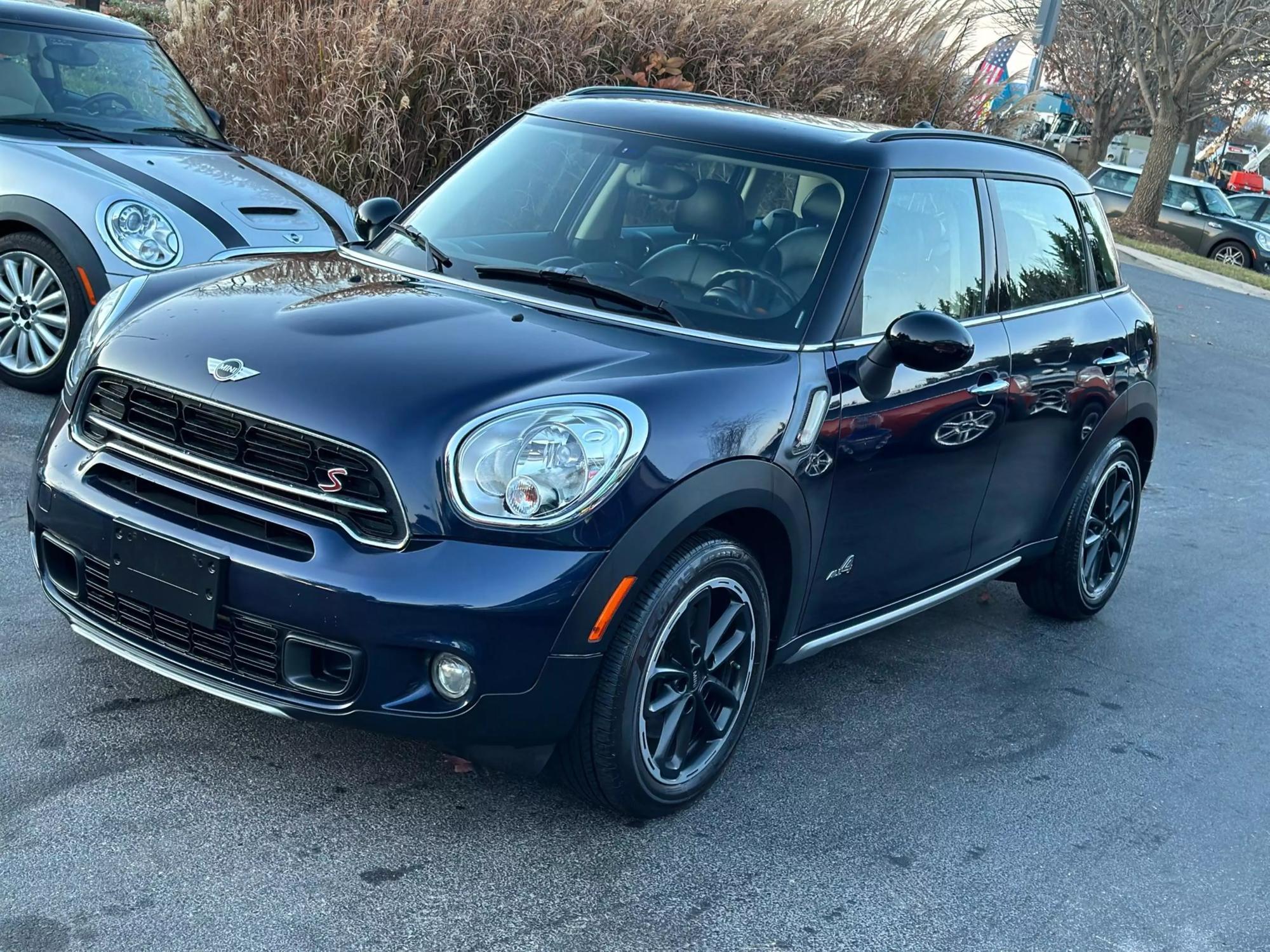 2015 MINI Countryman Countryman S photo 49