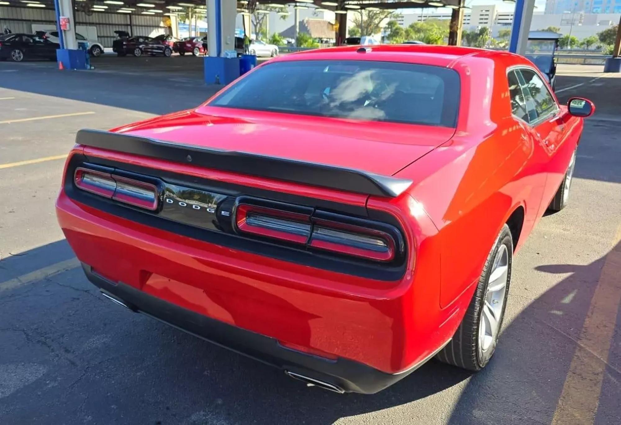 2023 Dodge Challenger SXT photo 8