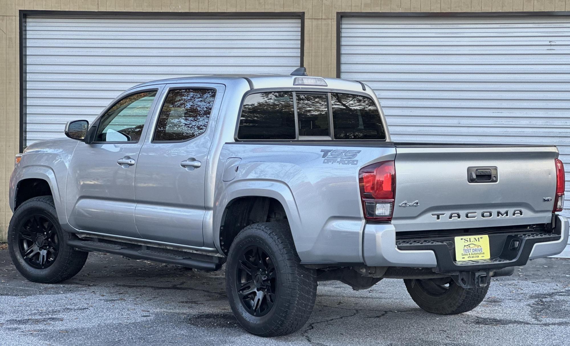 2022 Toyota Tacoma SR photo 32