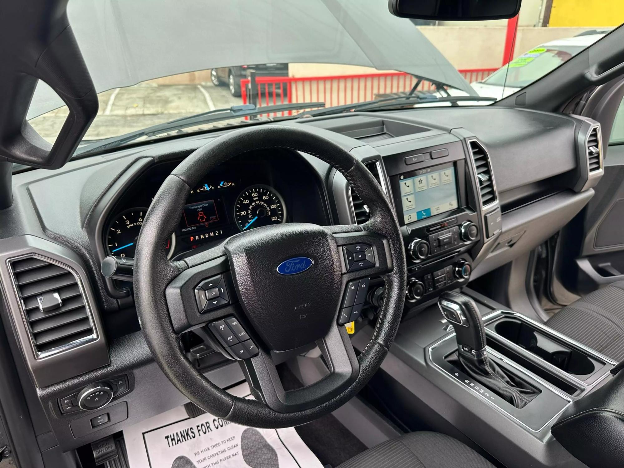 2016 Ford F-150 XLT photo 27