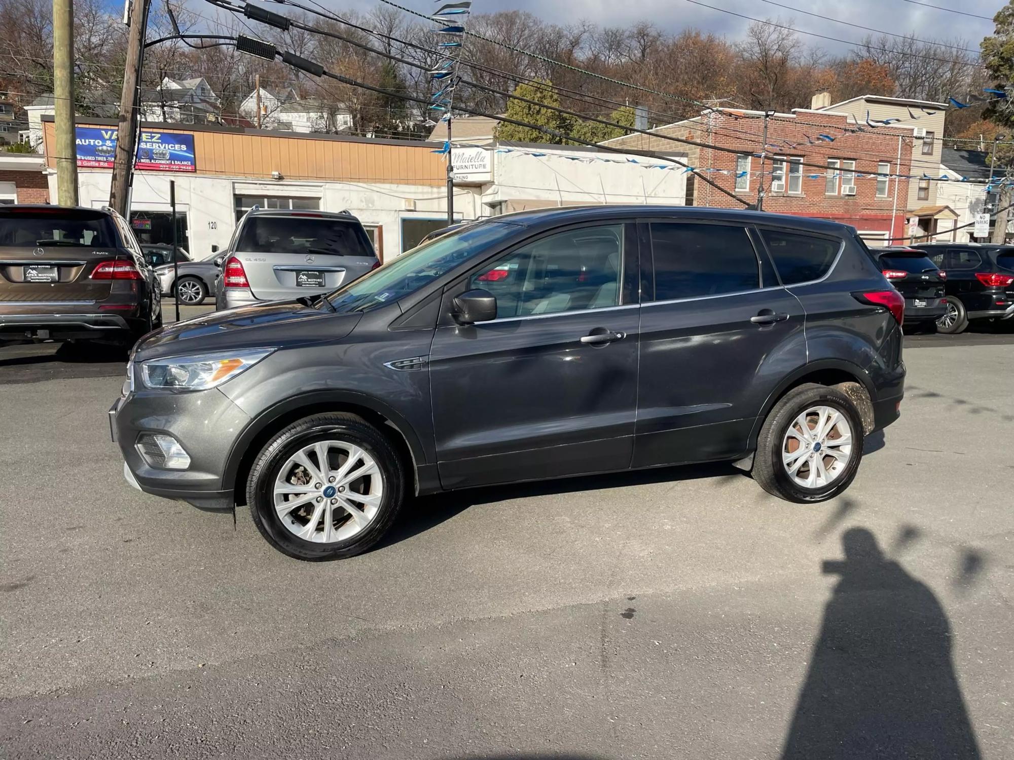 2019 Ford Escape SE photo 61