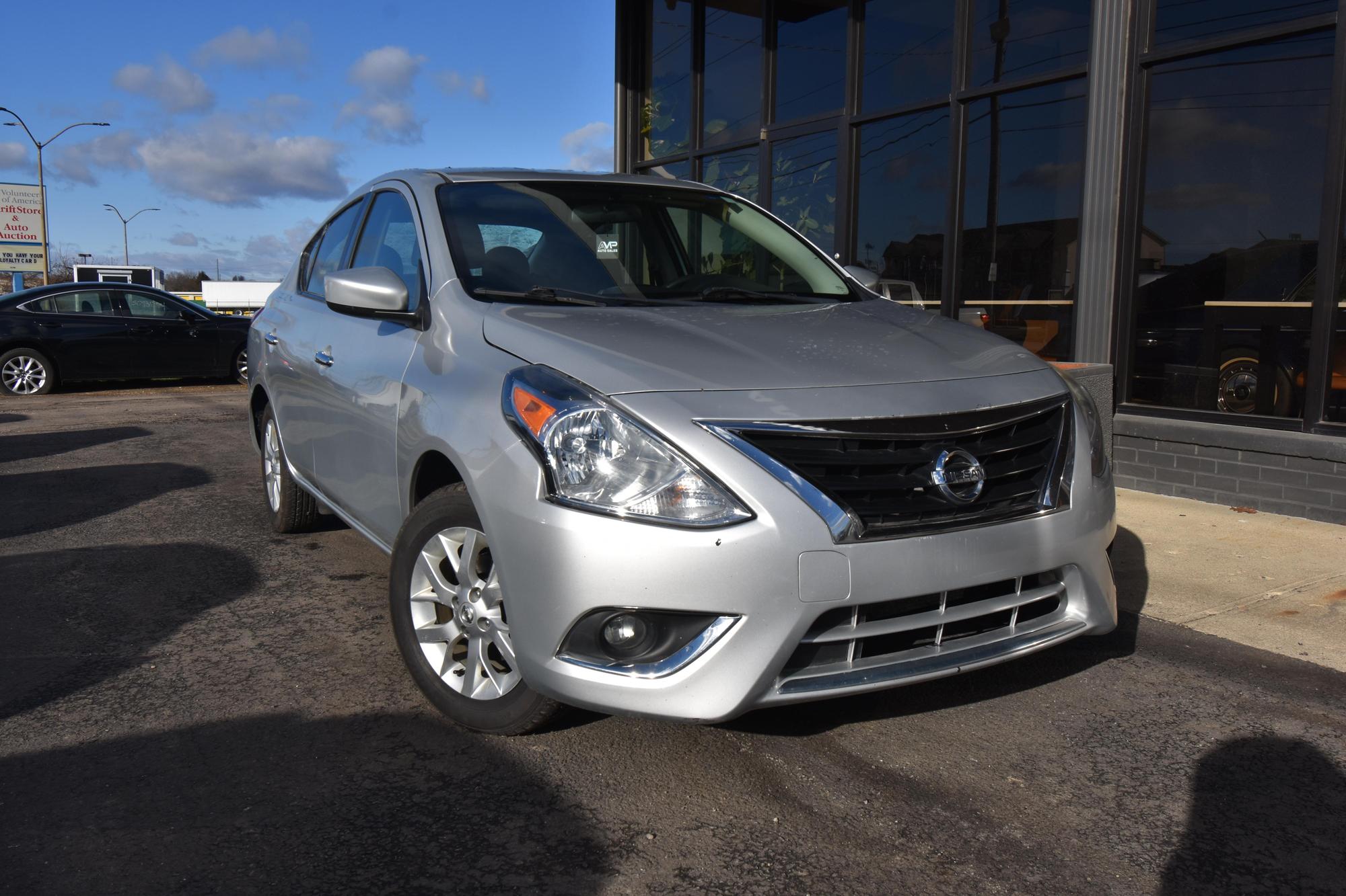 2018 Nissan Versa Sedan SV photo 32