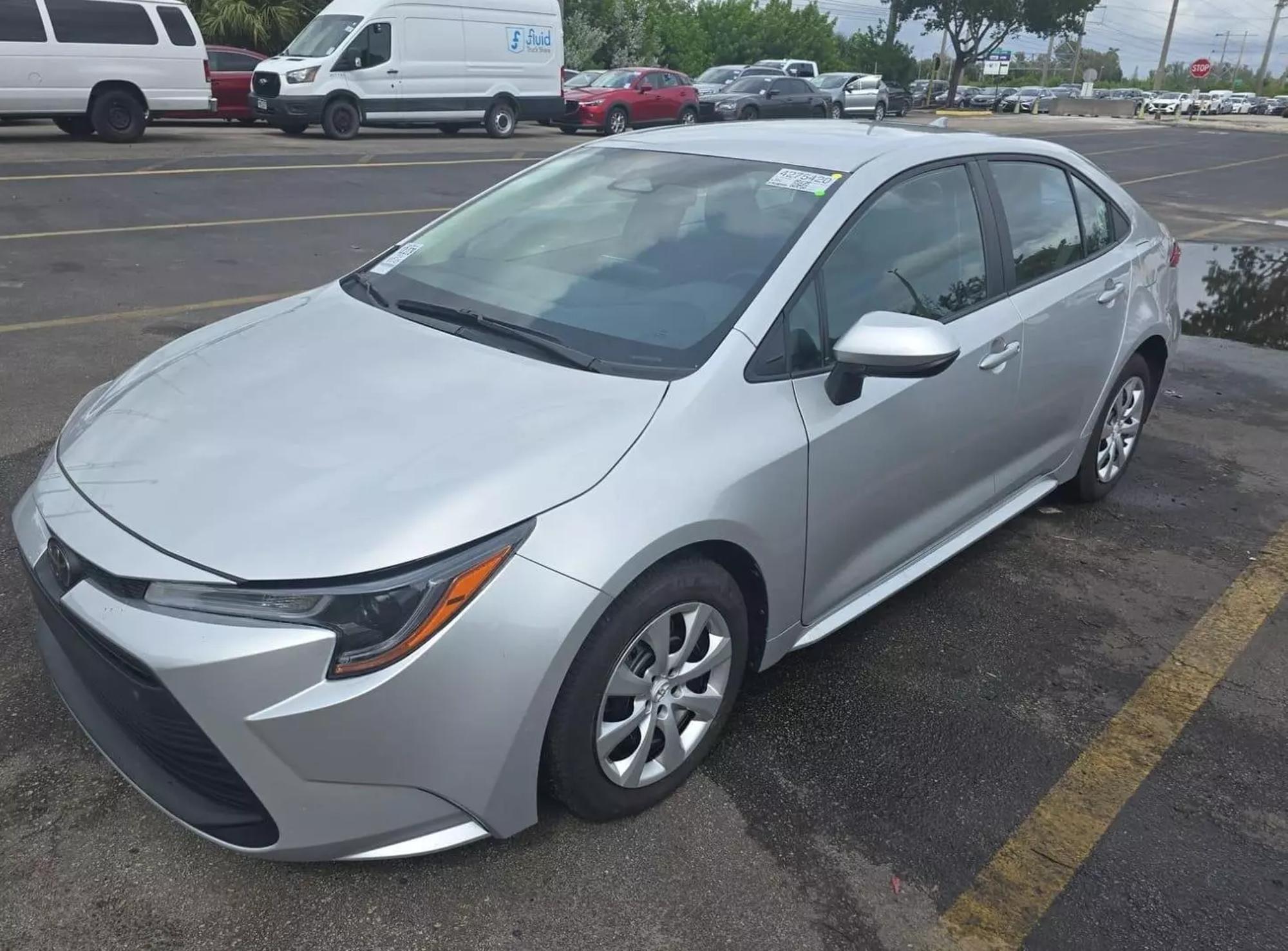 2024 Toyota Corolla LE photo 7