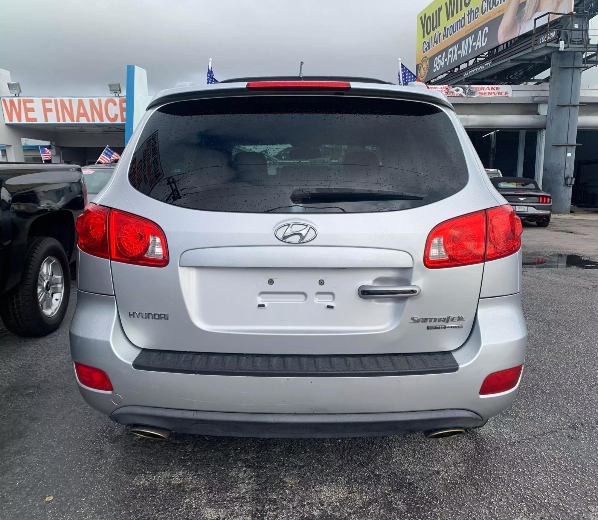 2009 Hyundai Santa Fe SE photo 32