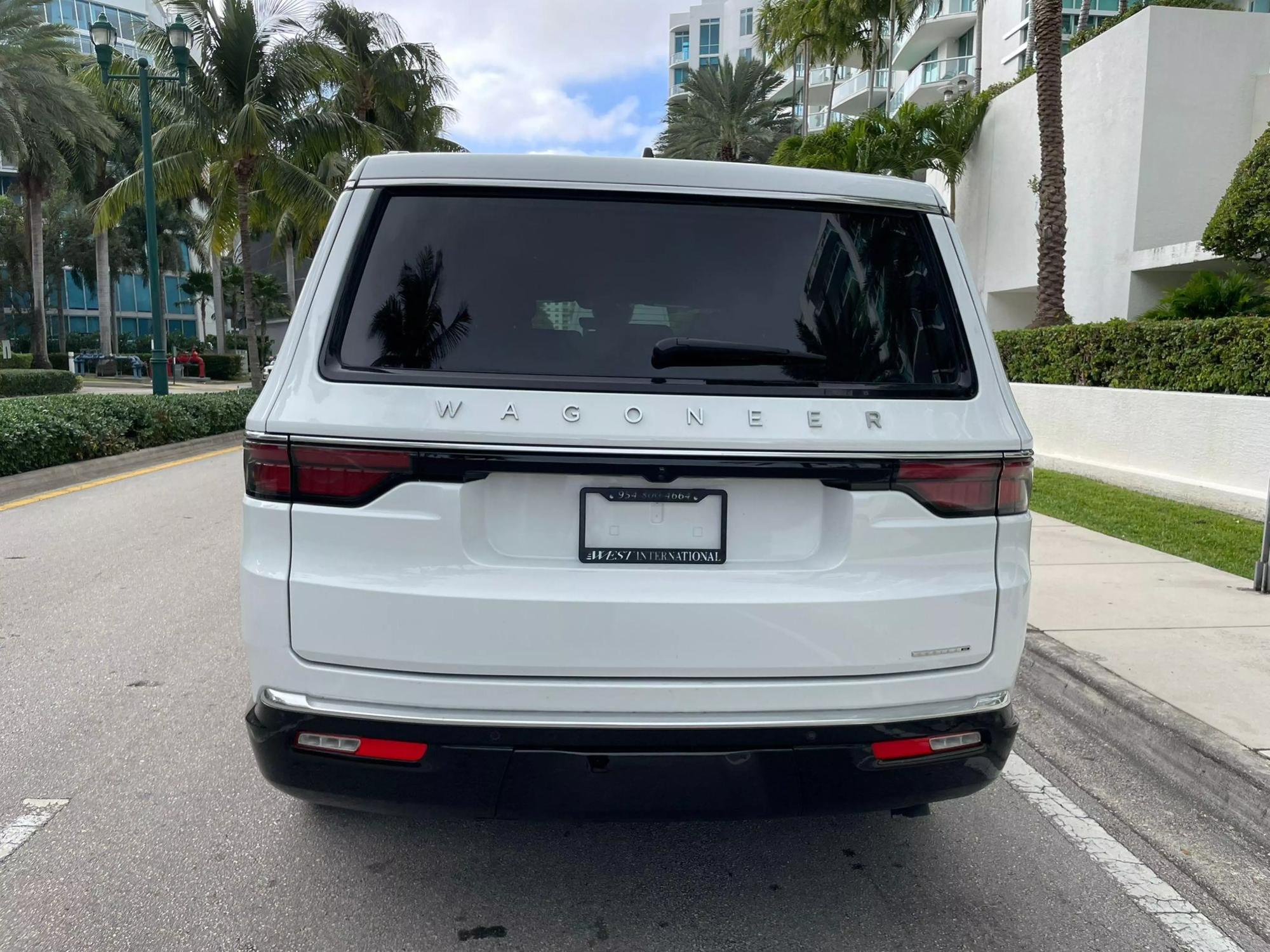 2024 Jeep Wagoneer Series III photo 36