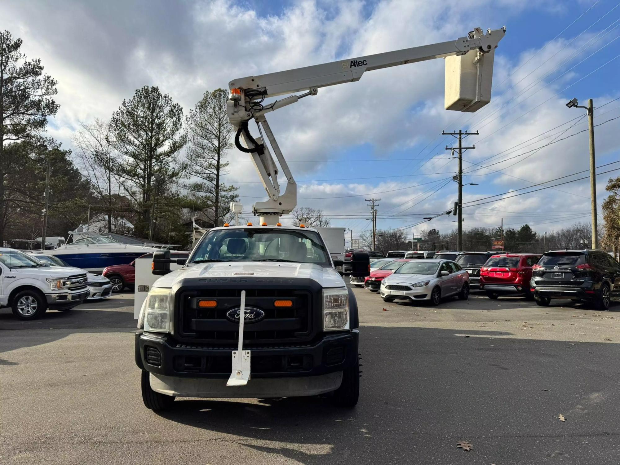 2012 Ford F-450 Super Duty Chassis Cab null photo 25