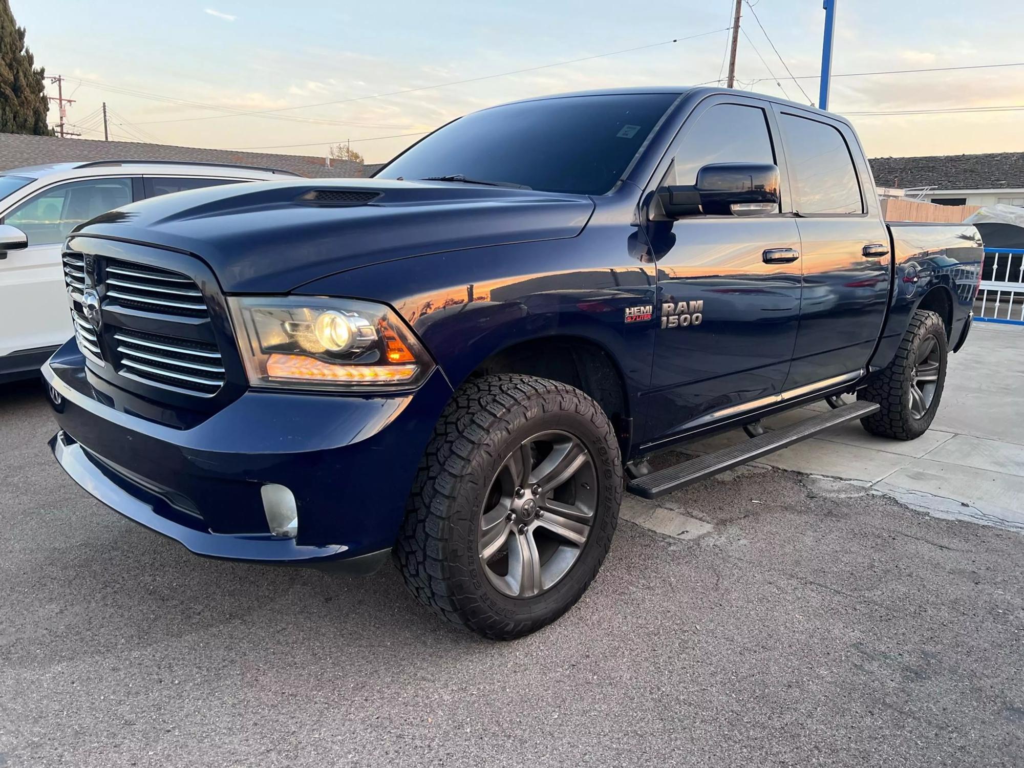 2013 RAM Ram 1500 Pickup Sport photo 29