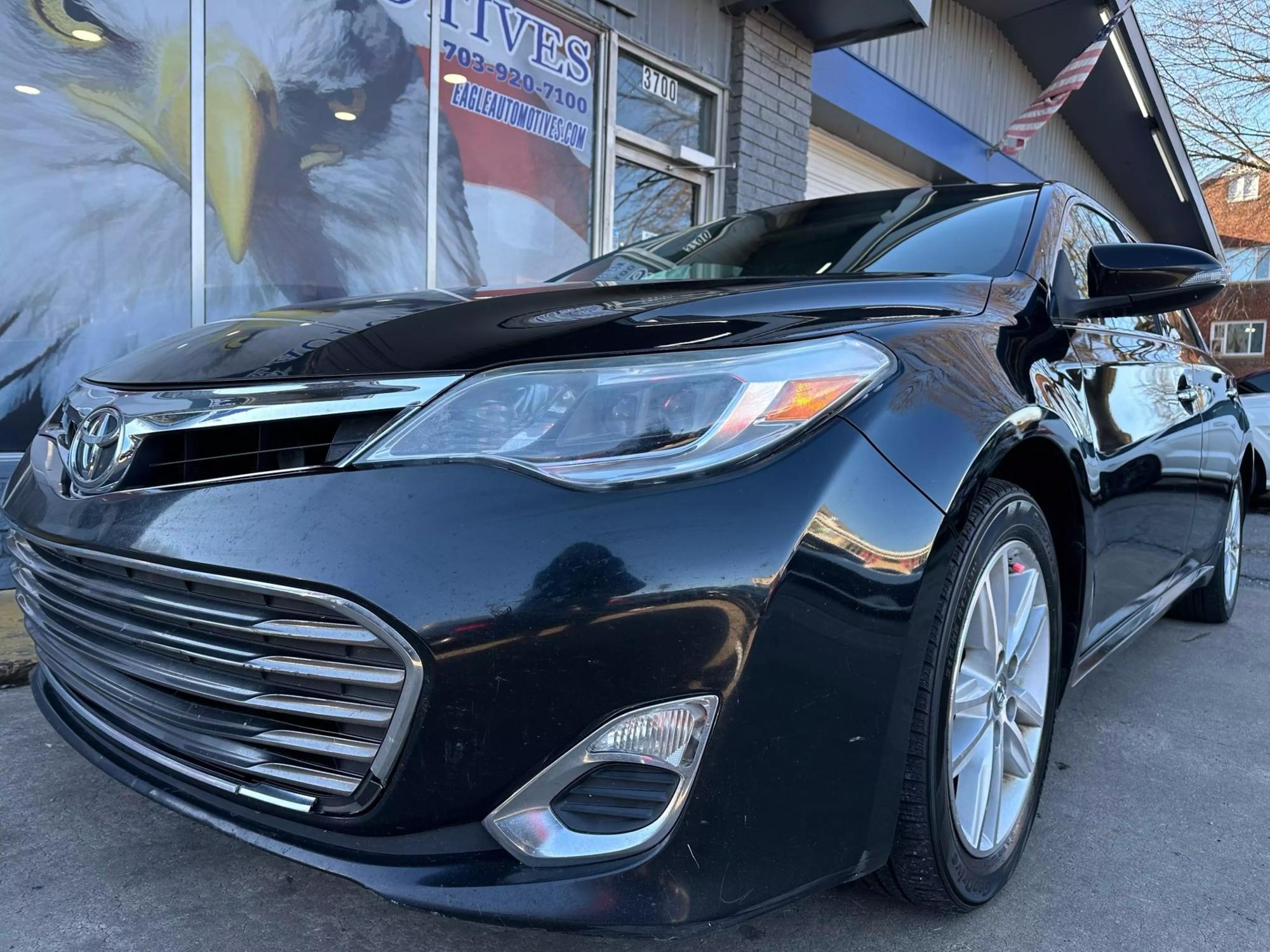 2015 Toyota Avalon XLE photo 32