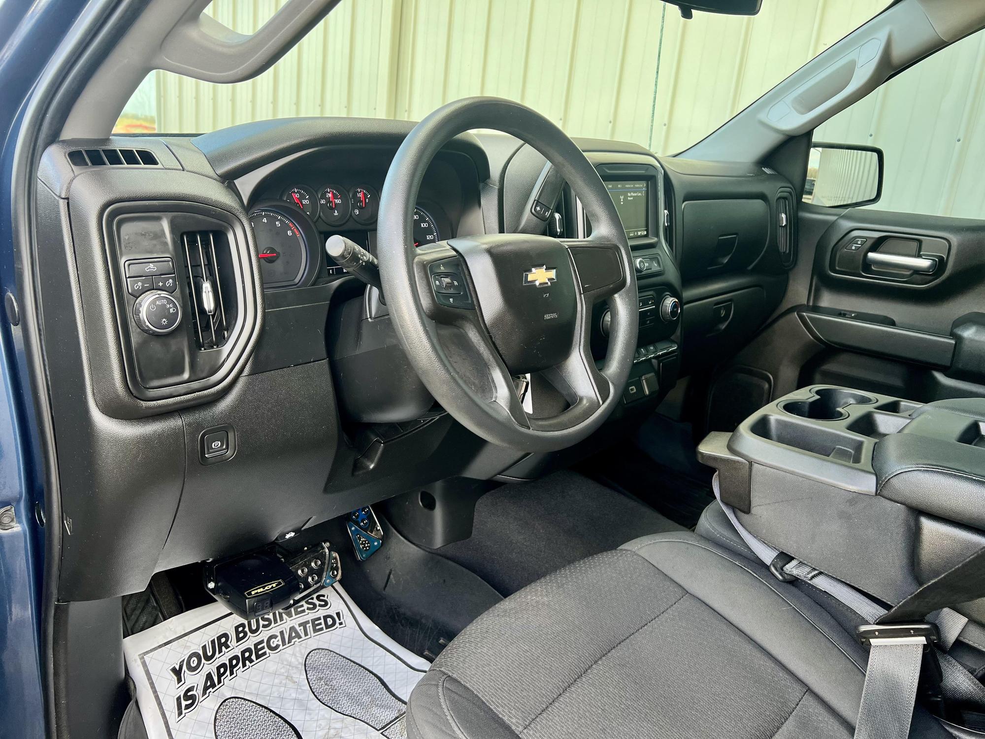 2019 Chevrolet Silverado 1500 Custom photo 56